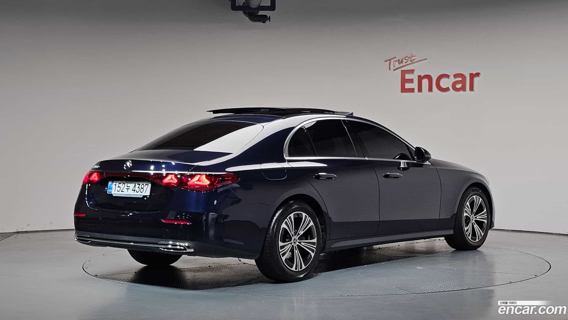 E-Class Mercedes-Benz 2025.6-OUTER-002