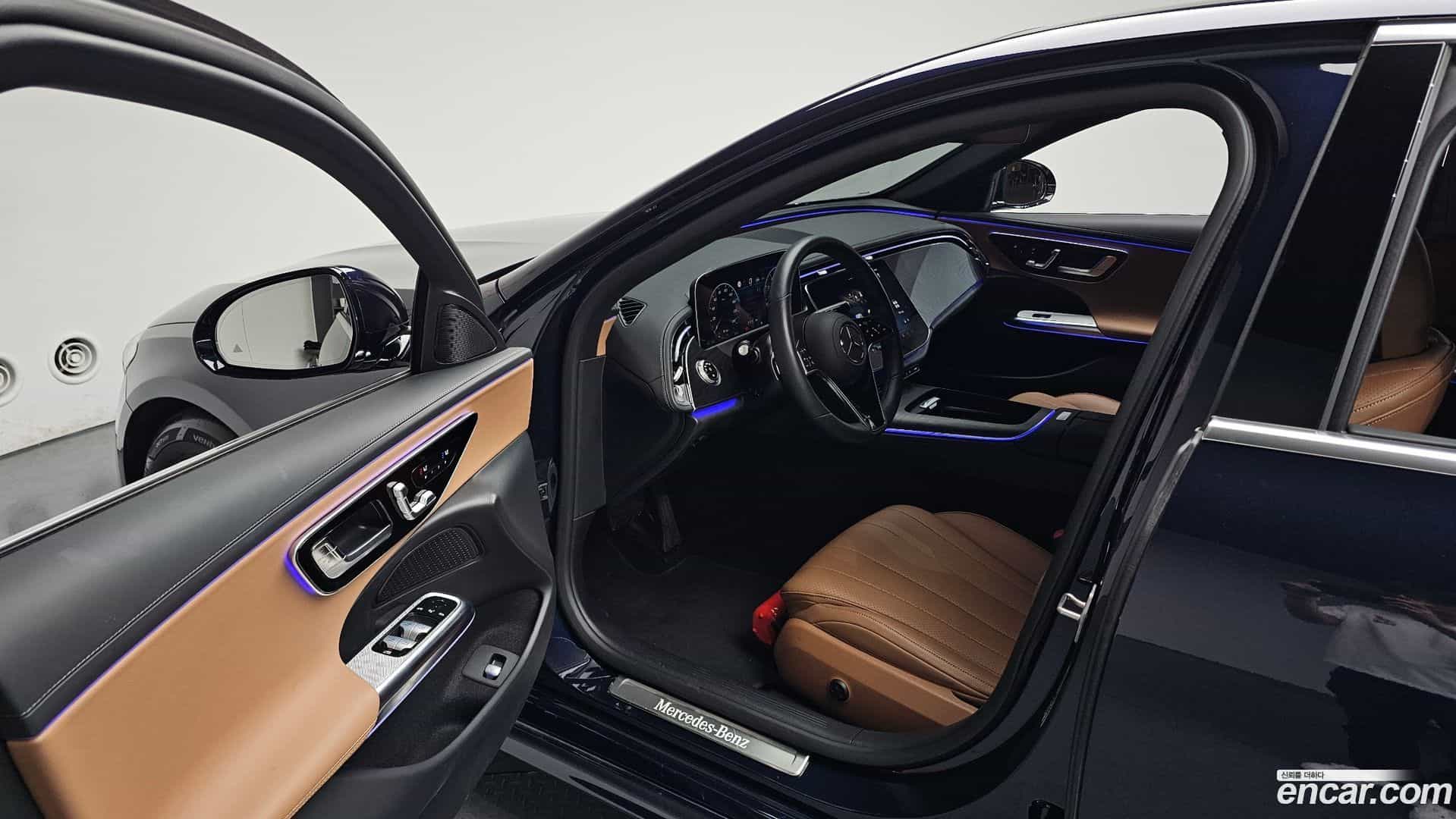 E-Class Mercedes-Benz 2025.6-INNER-010
