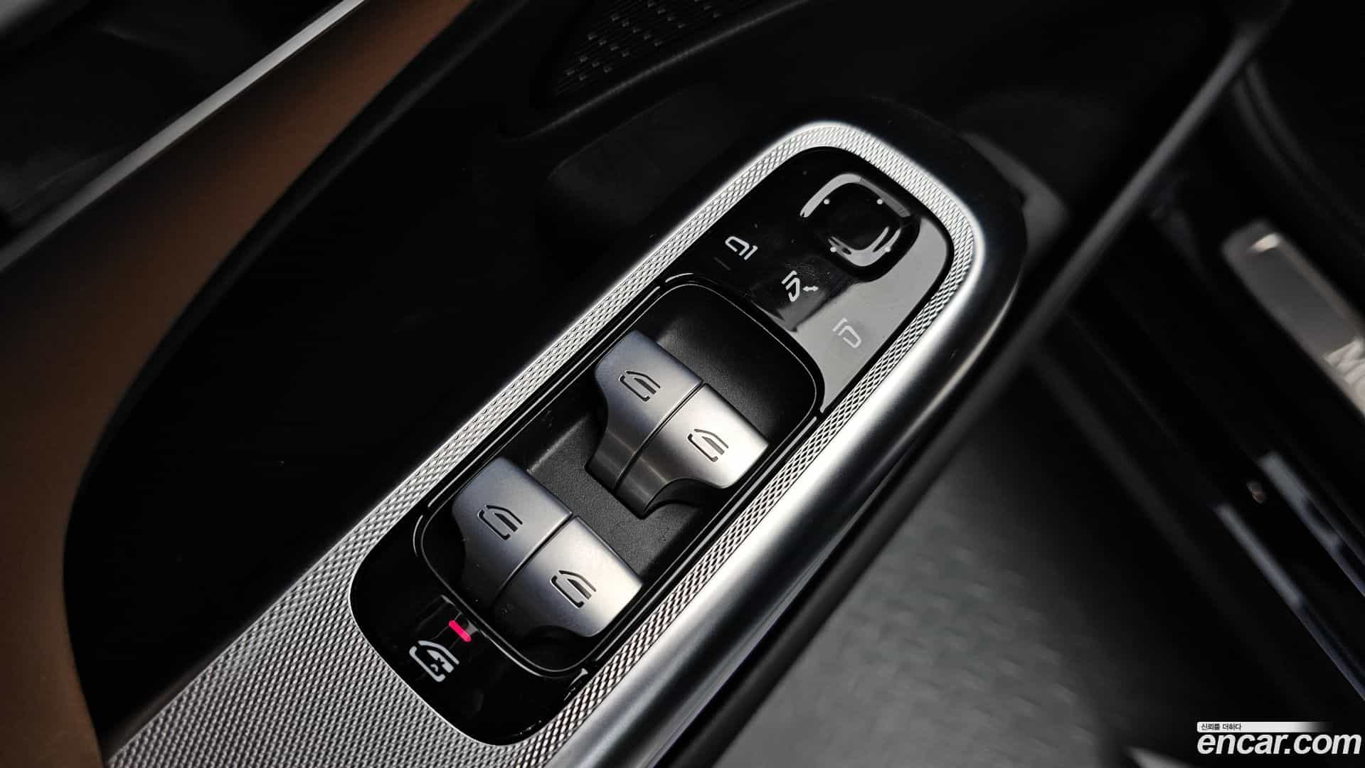 E-Class Mercedes-Benz 2025.6-OPTION-024