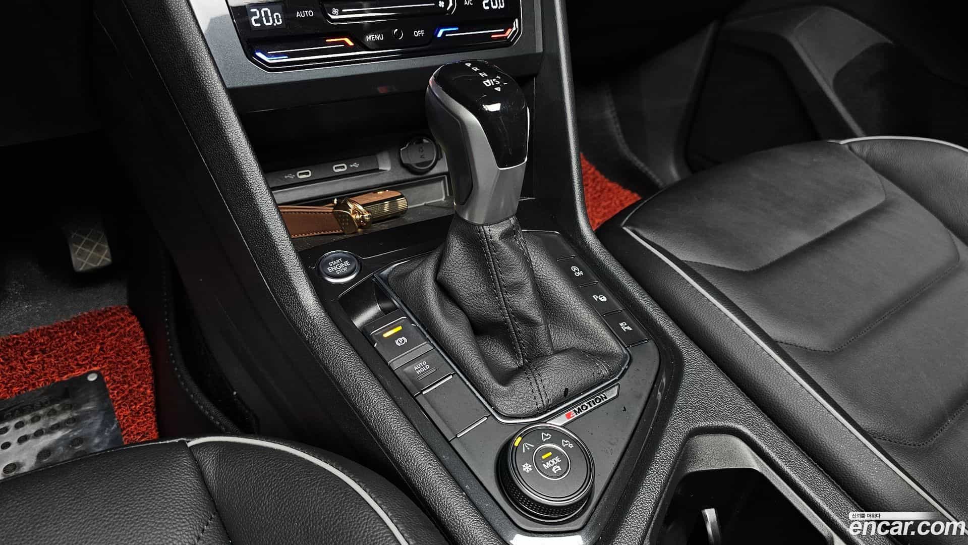 Tiguan Volkswagen 2023.1-INNER-009