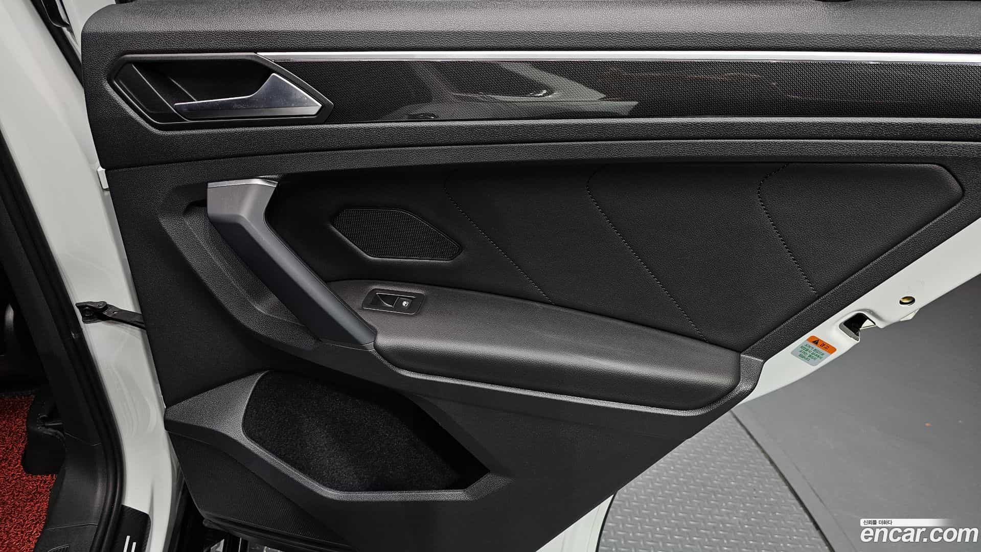 Tiguan Volkswagen 2023.1-INNER-035