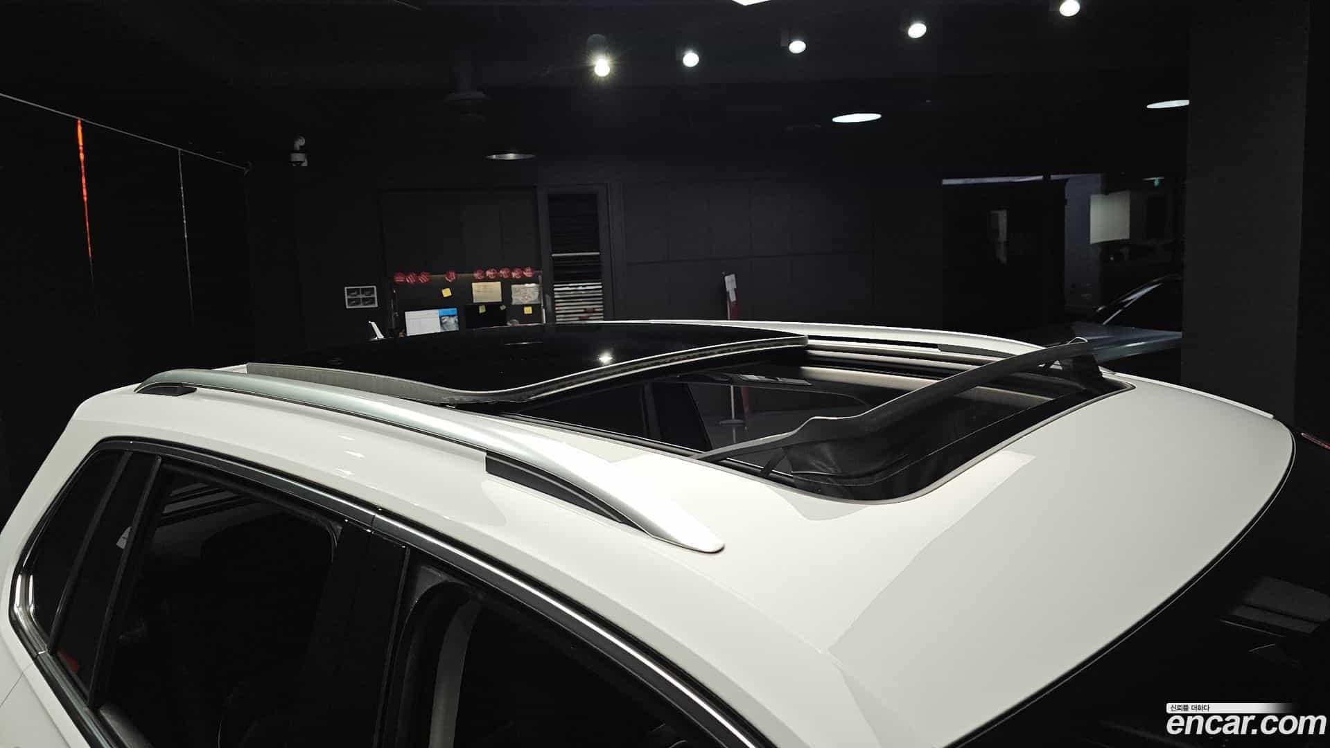 Tiguan Volkswagen 2023.1-OPTION-041