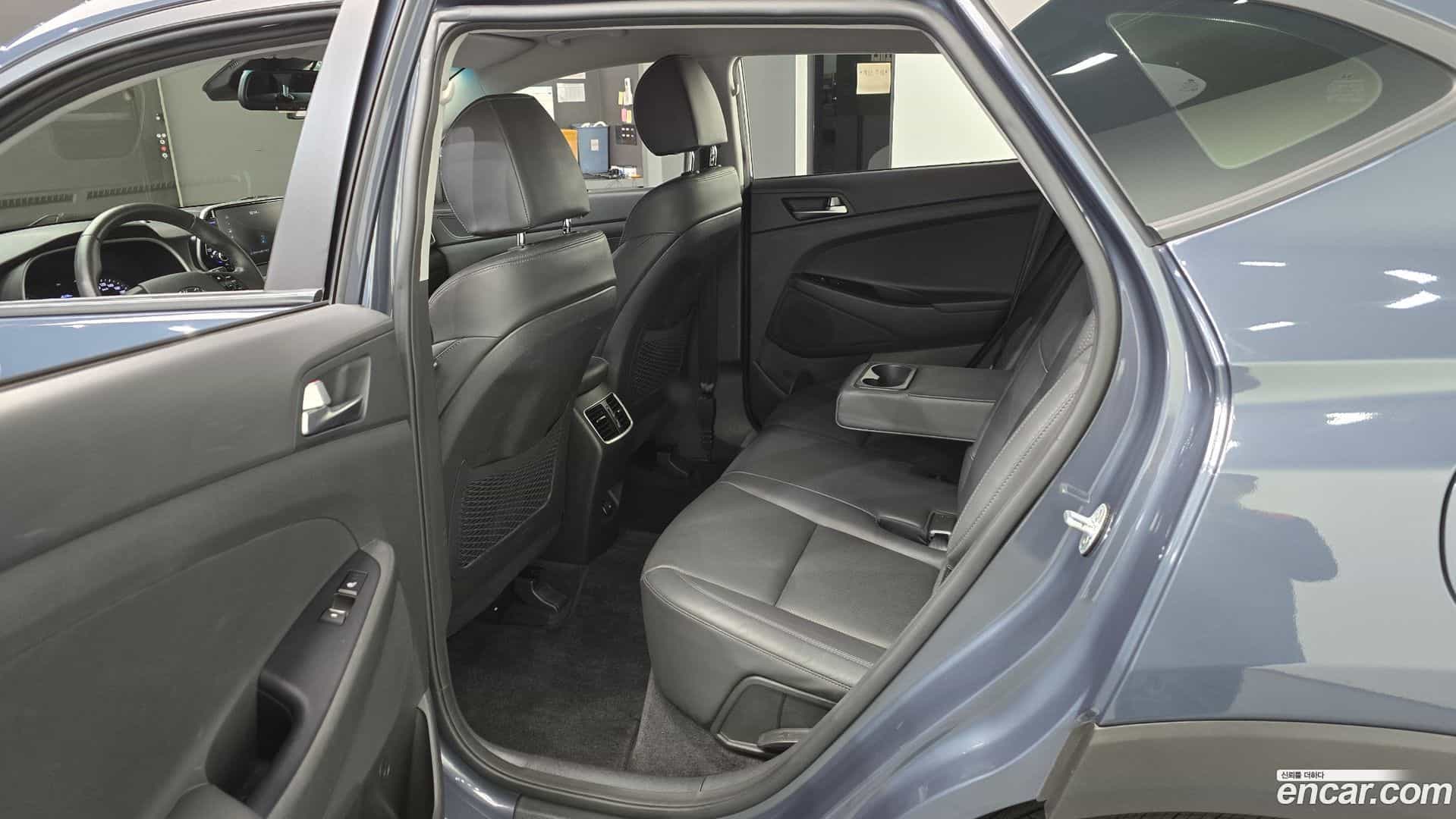 Tucson Hyundai 2019.2-INNER-036