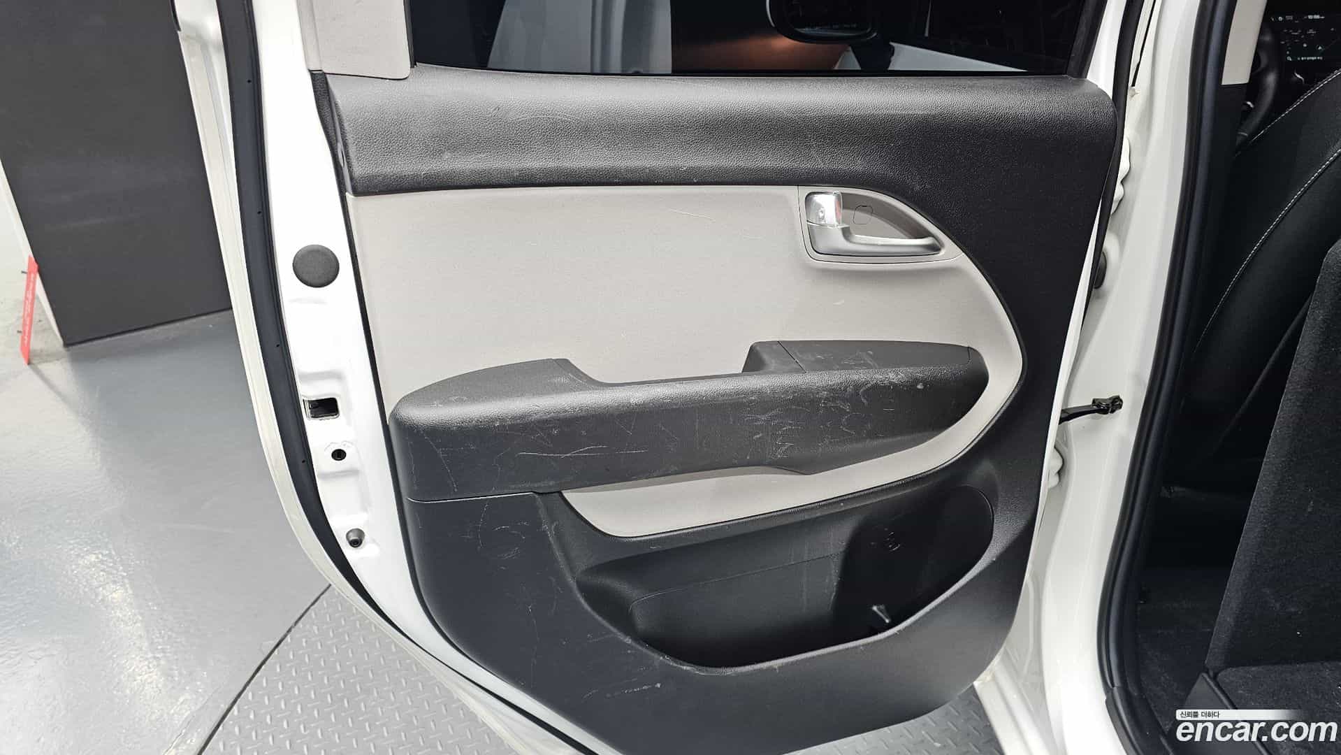 RAY Kia 2024.4-INNER-035