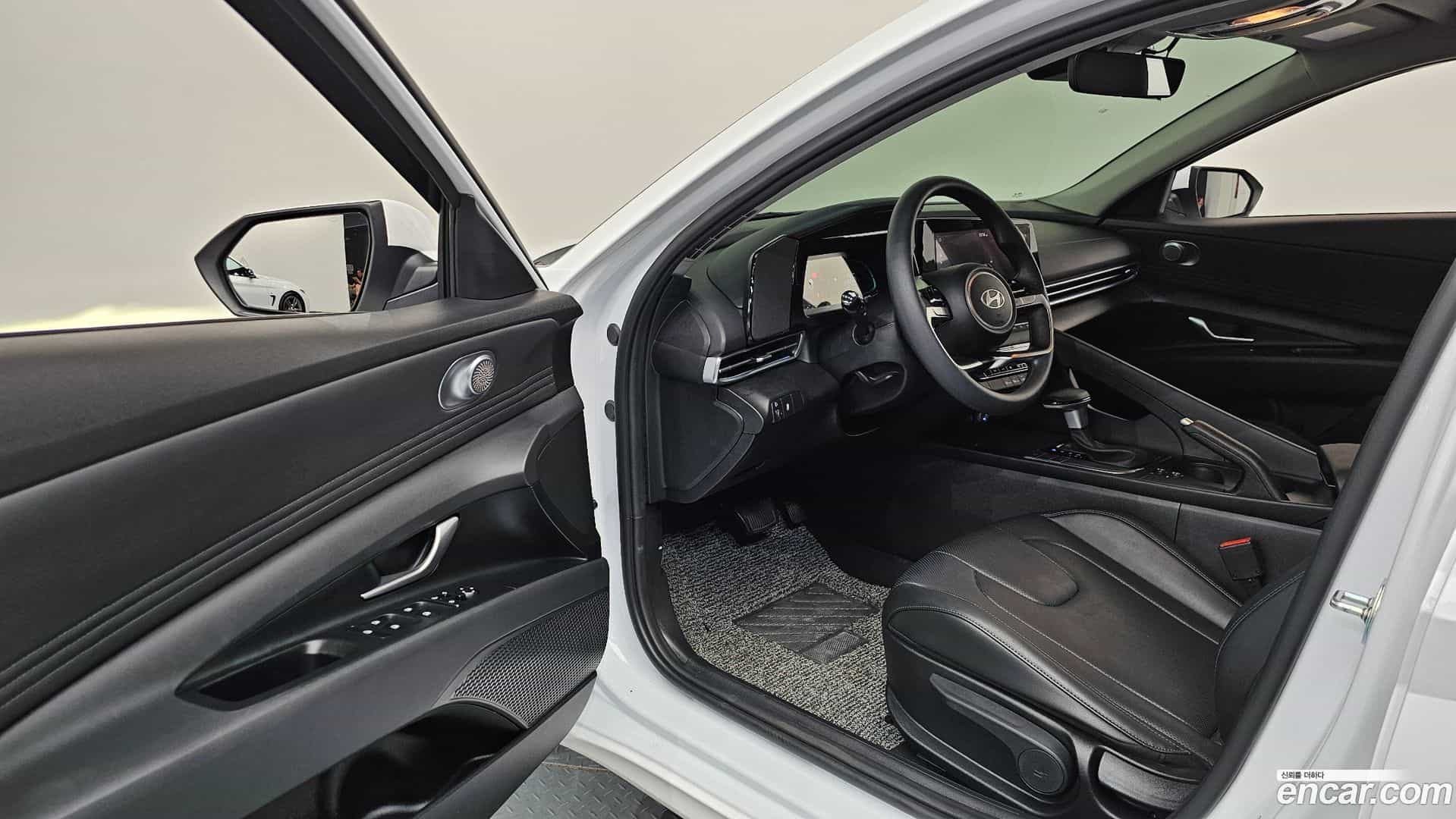 AVANTE Hyundai 2025.7-INNER-010