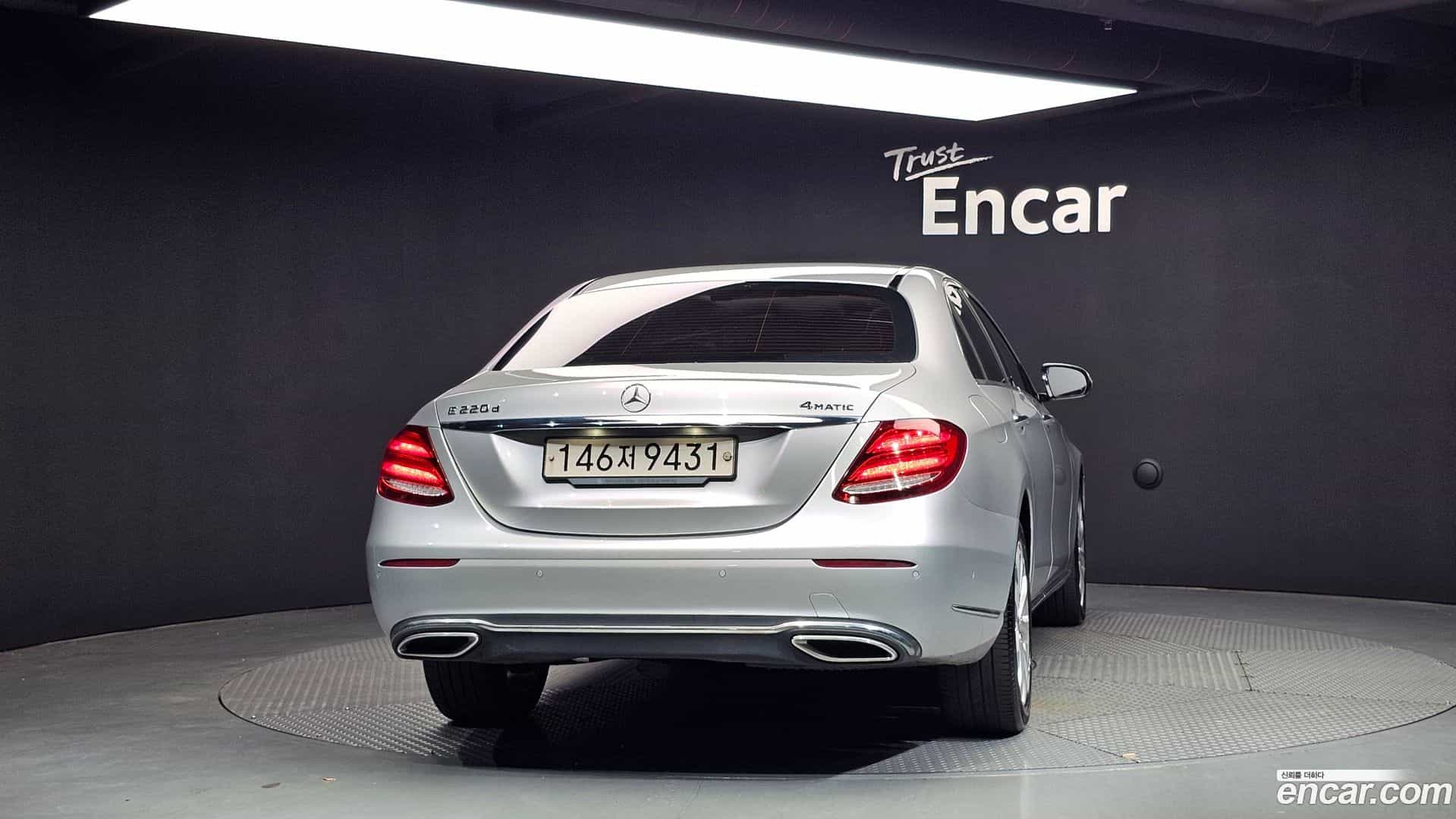 E-Class Mercedes-Benz 2019.11-OUTER-004