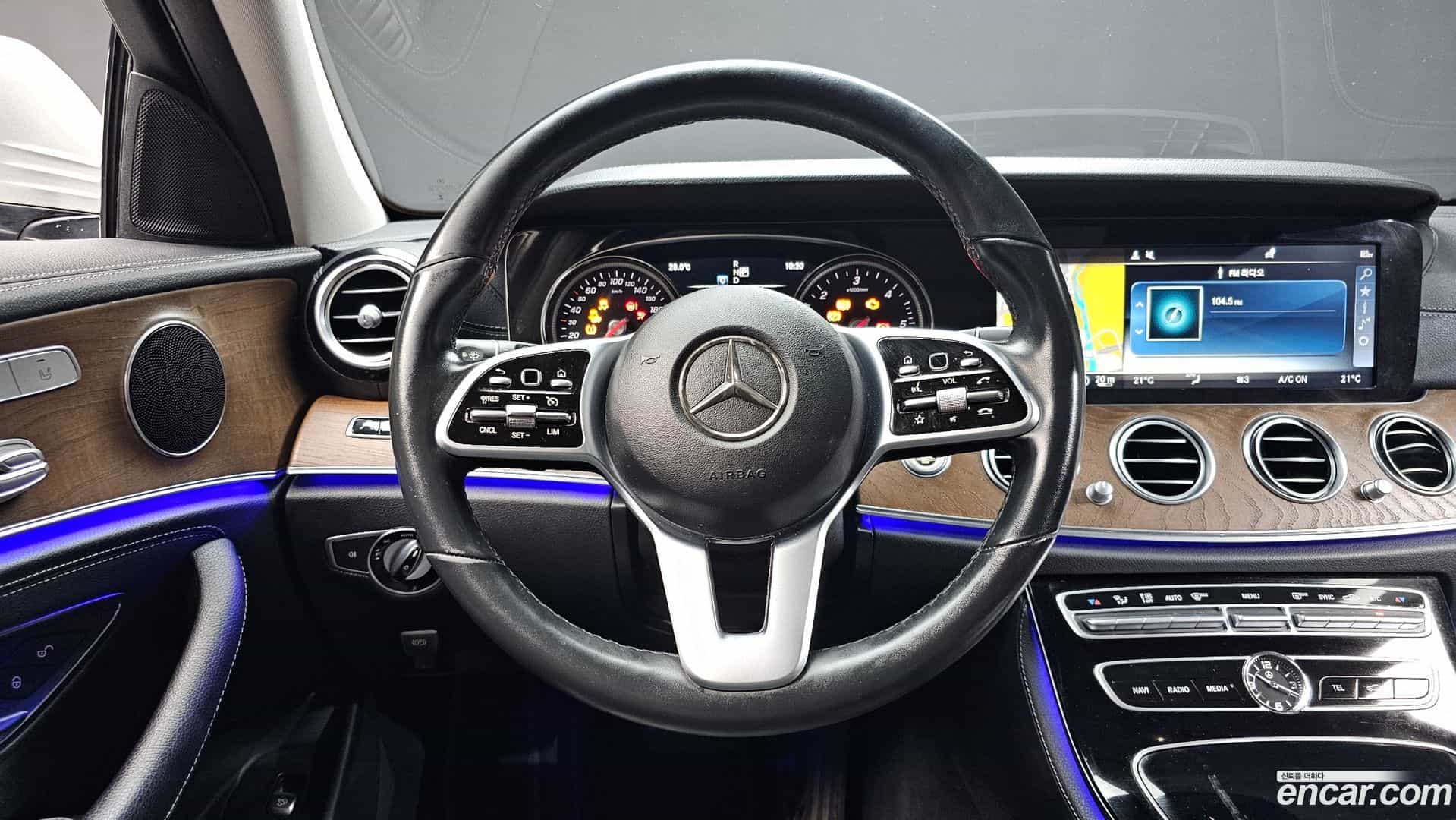 E-Class Mercedes-Benz 2019.11-OPTION-016