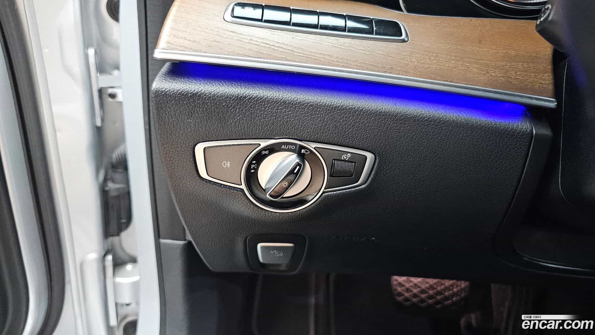 E-Class Mercedes-Benz 2019.11-OPTION-023