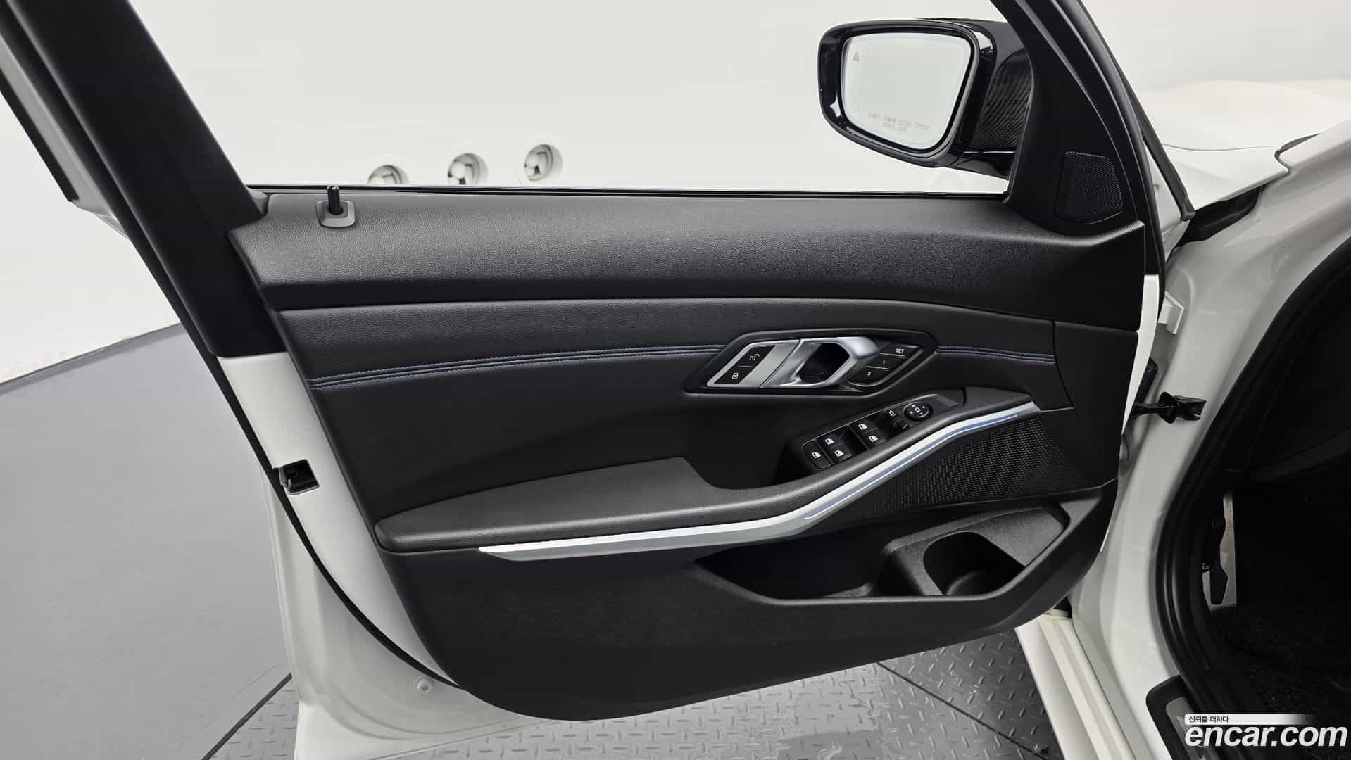 3-Series BMW 2019.11-INNER-034