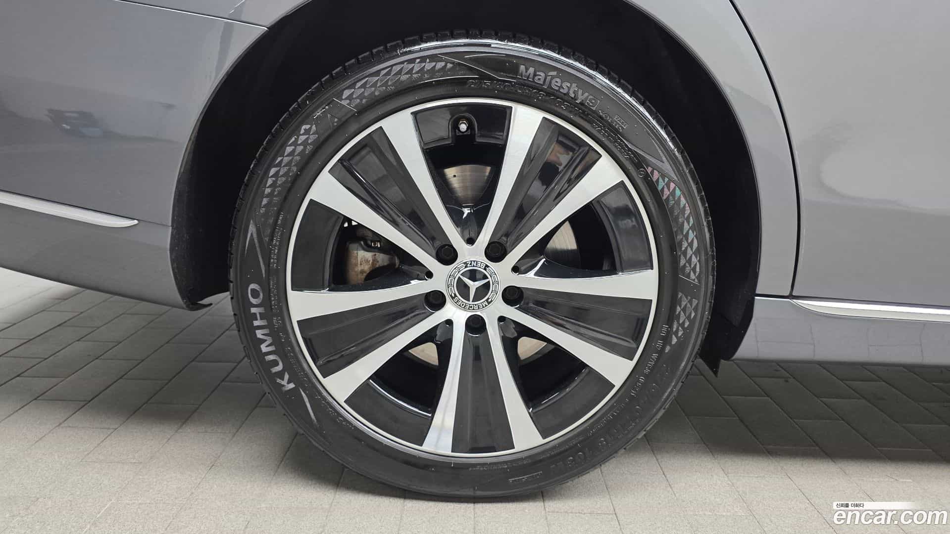 E-Class Mercedes-Benz 2019.10-OUTER-005