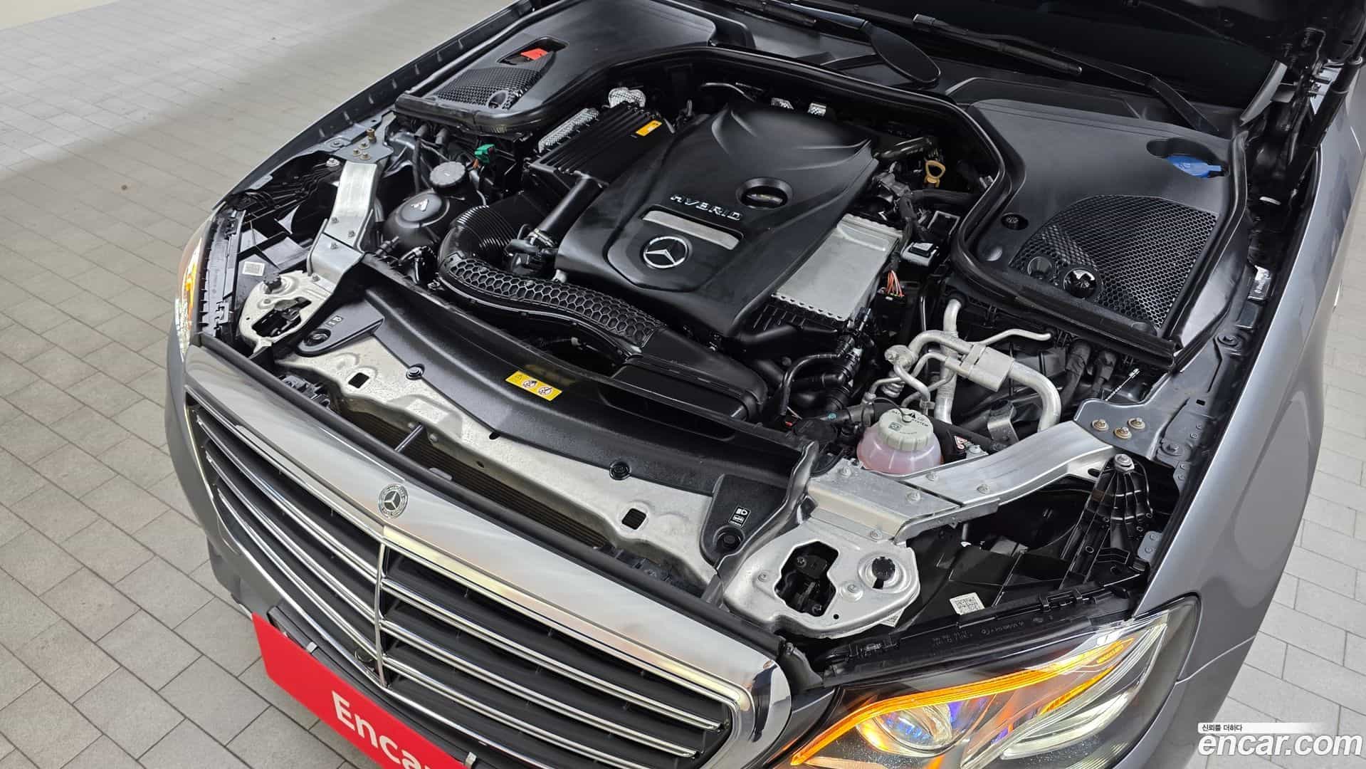 E-Class Mercedes-Benz 2019.10-OUTER-006