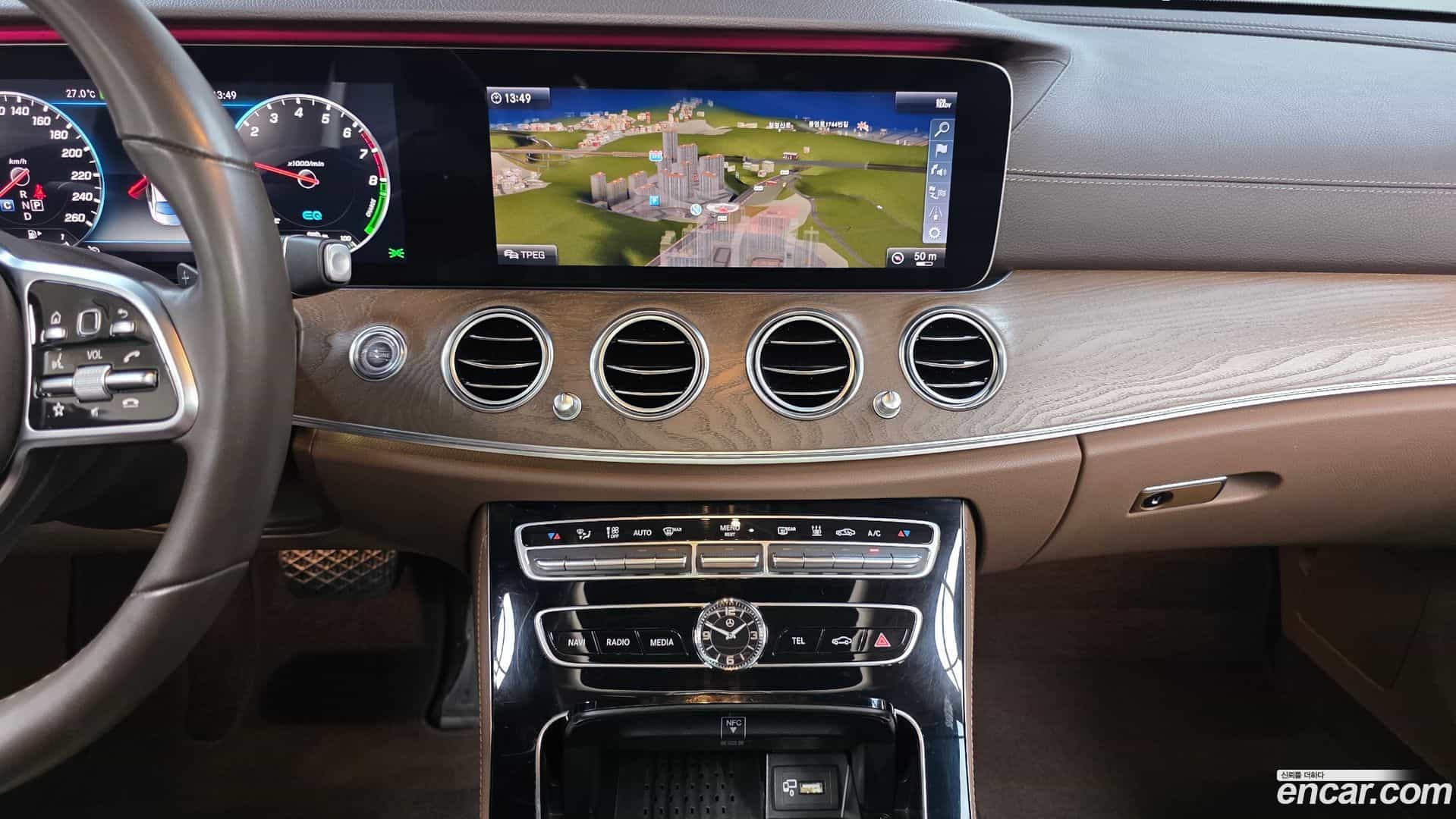 E-Class Mercedes-Benz 2019.10-OPTION-017