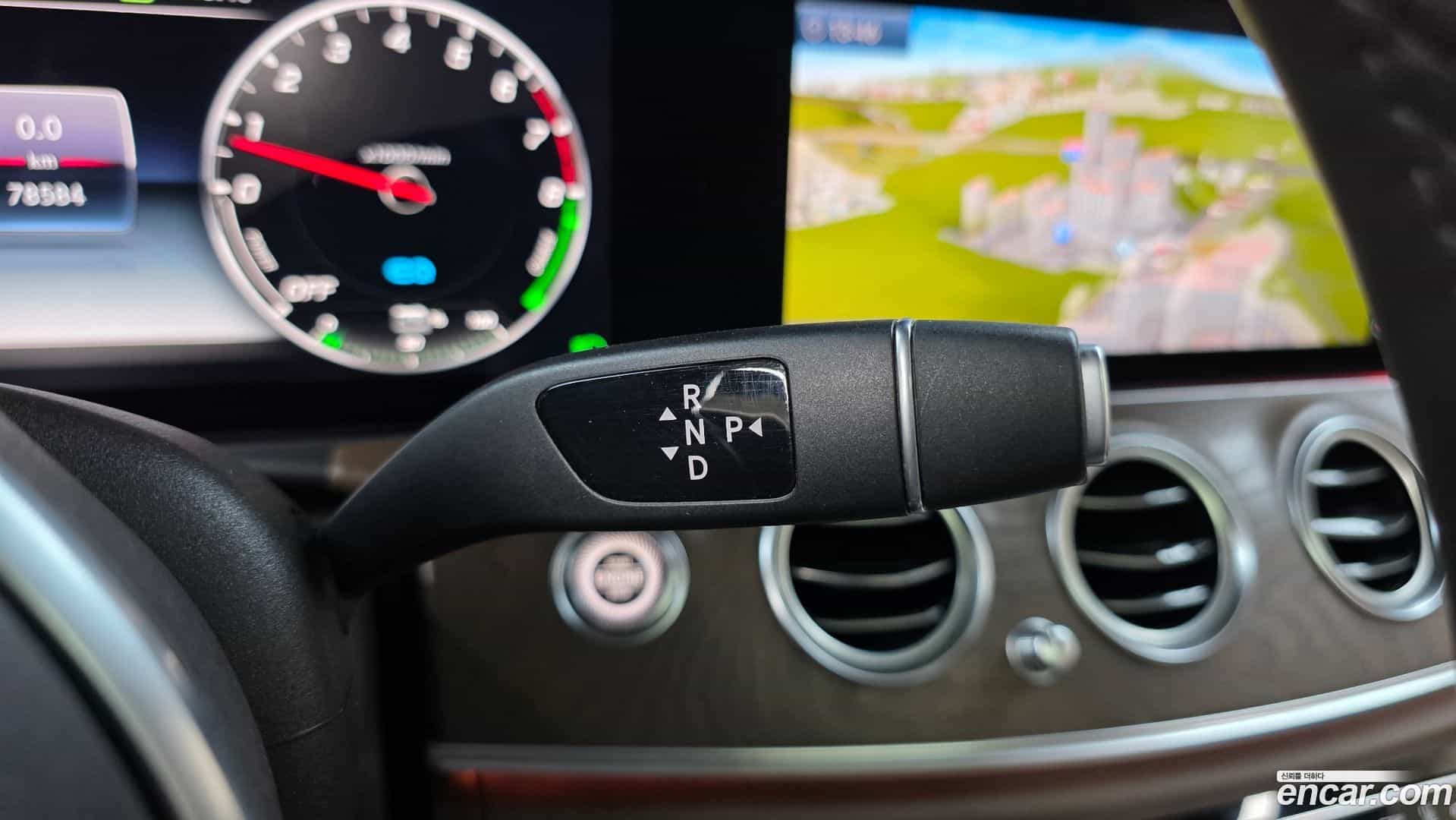 E-Class Mercedes-Benz 2019.10-OPTION-022