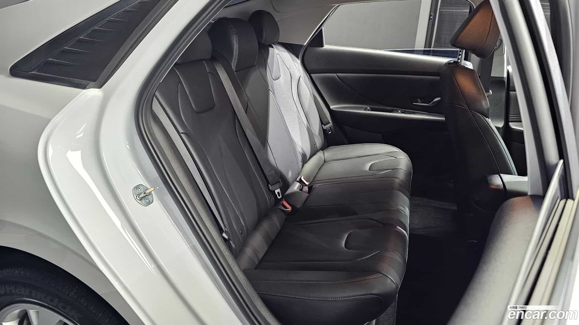 AVANTE Hyundai 2023.2-OPTION-016