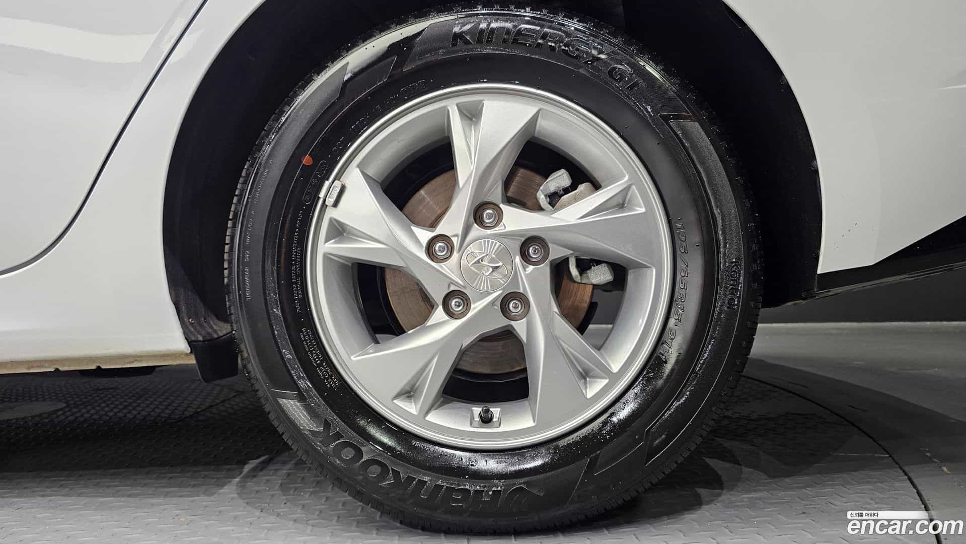AVANTE Hyundai 2023.2-OUTER-031