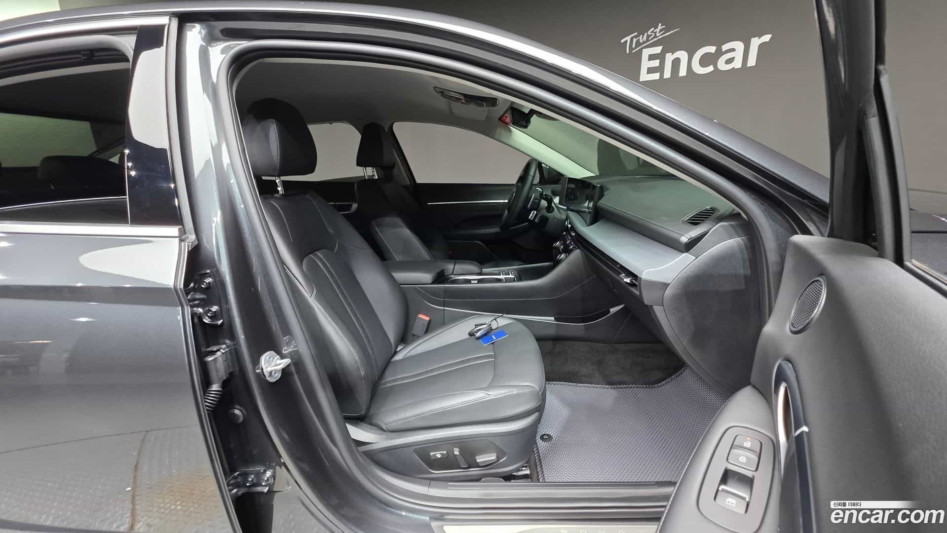 Sonata Hyundai 2025.2-INNER-010