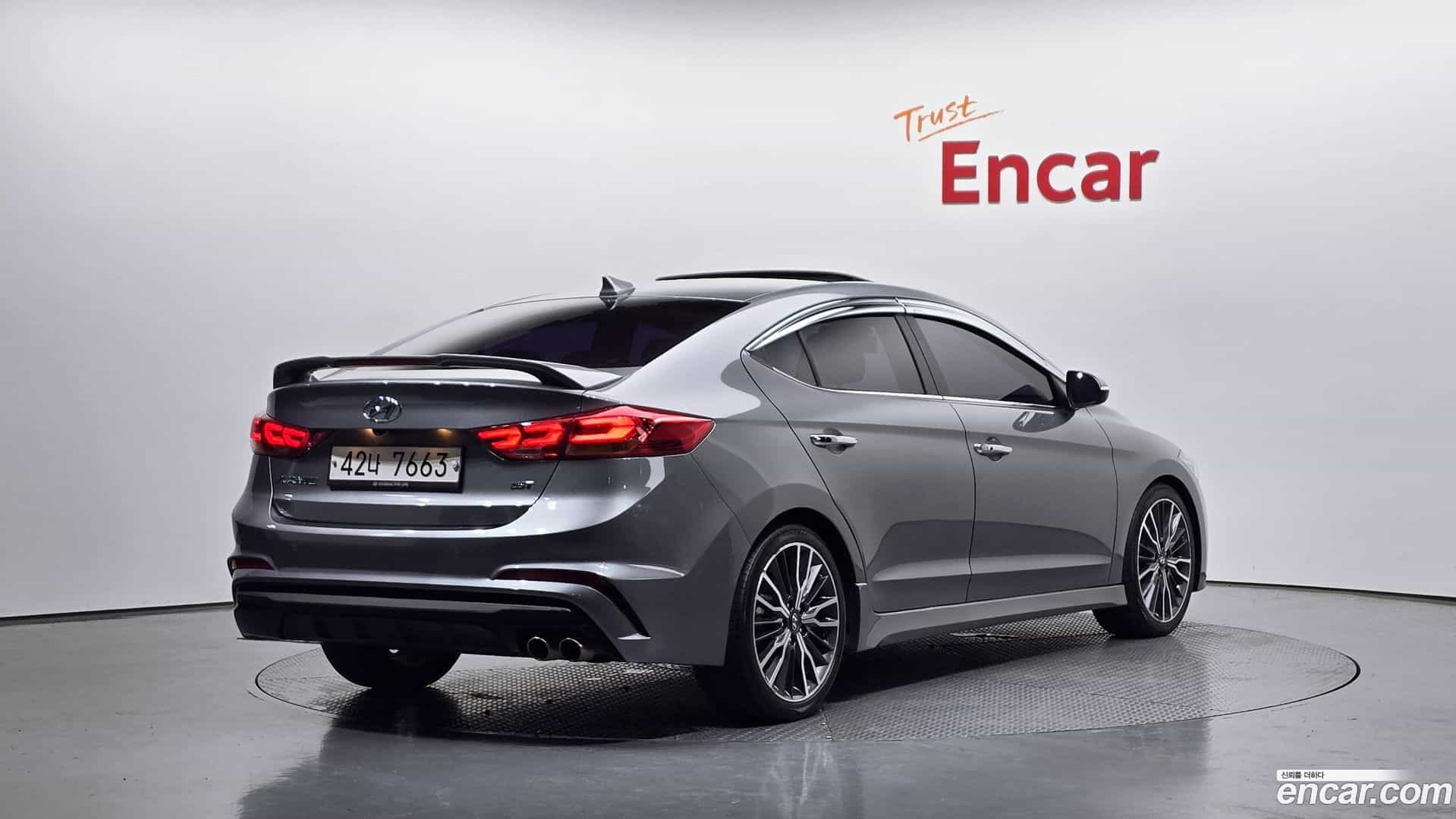 AVANTE Hyundai 2017.7-OUTER-002