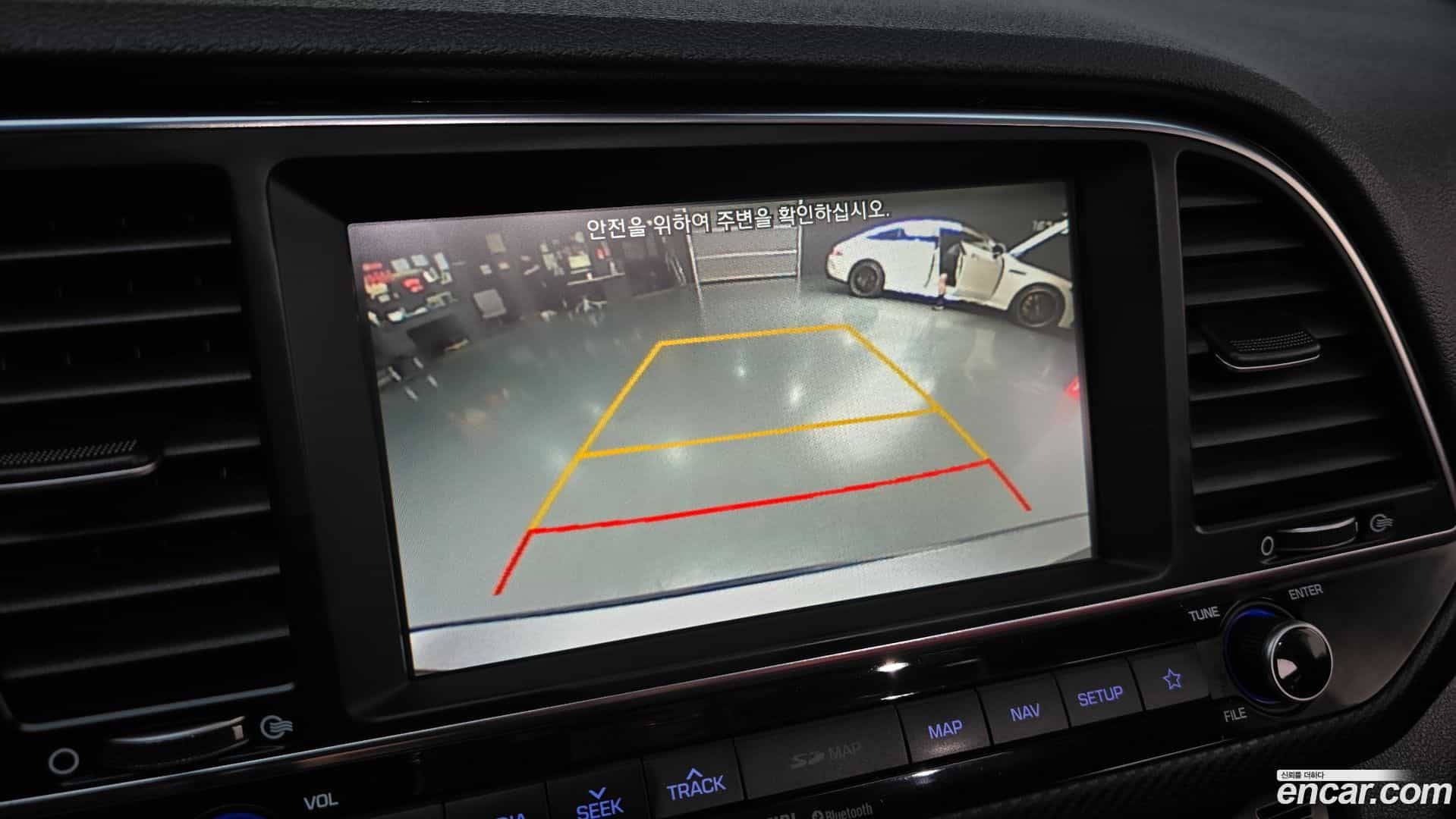 AVANTE Hyundai 2017.7-OPTION-020