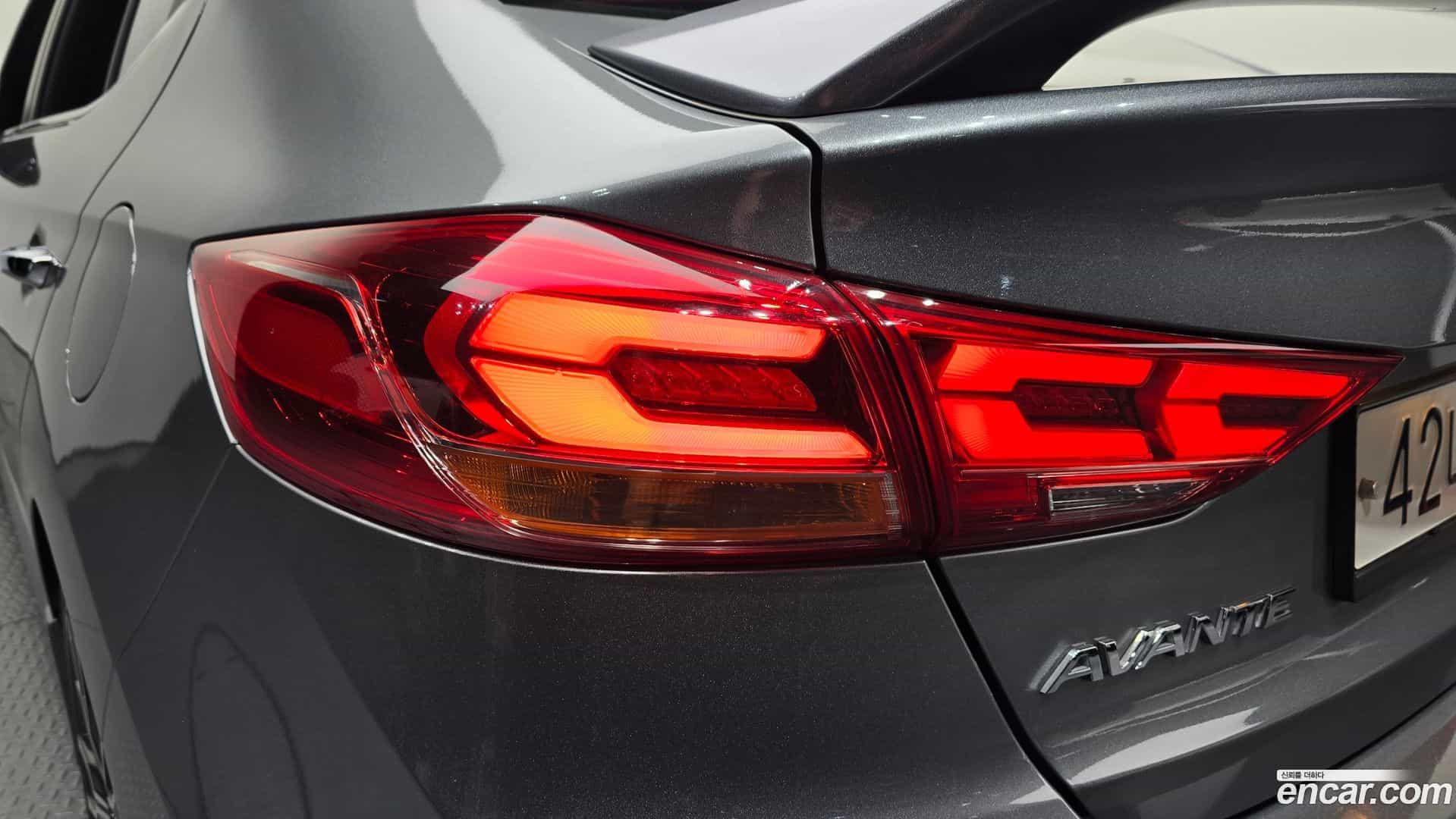AVANTE Hyundai 2017.7-OUTER-033