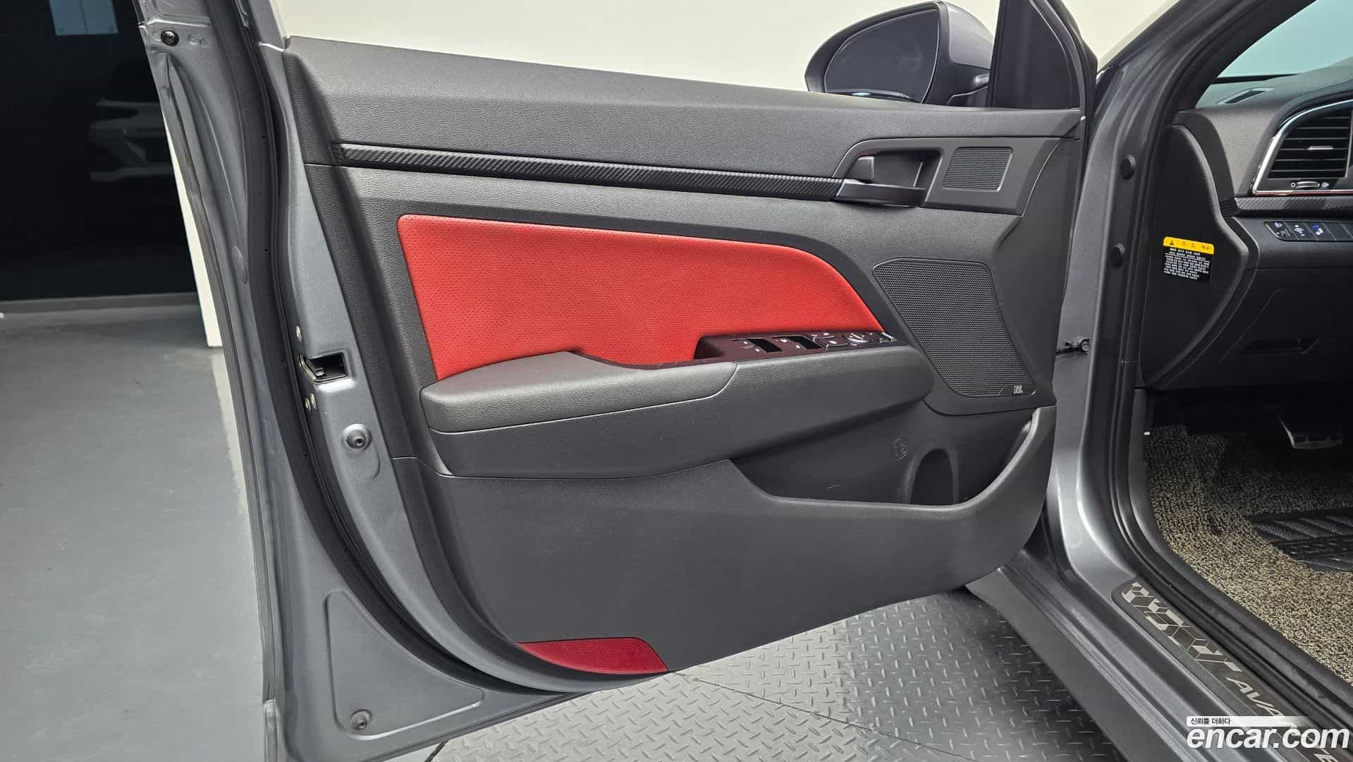 AVANTE Hyundai 2017.7-INNER-034