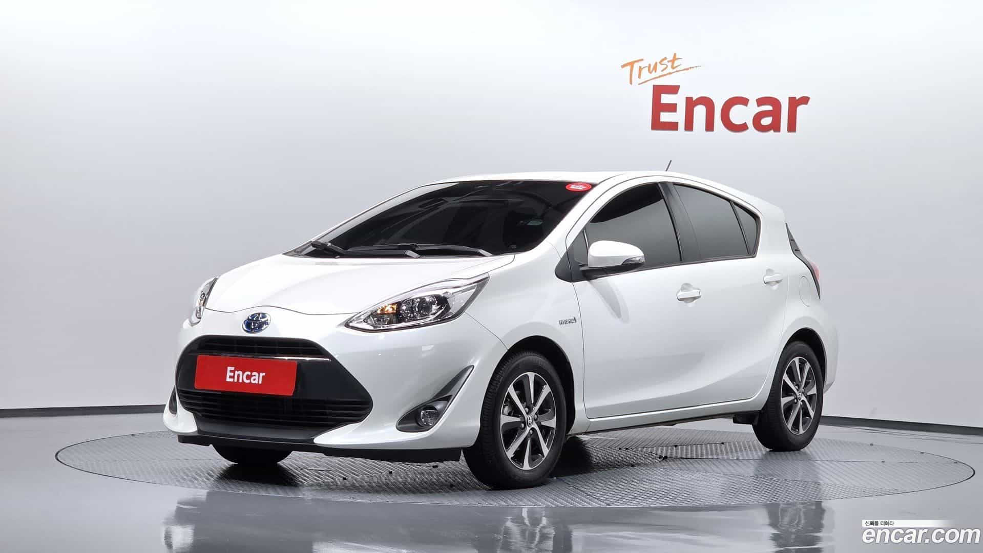 Prius Toyota 2019.11-OUTER-001
