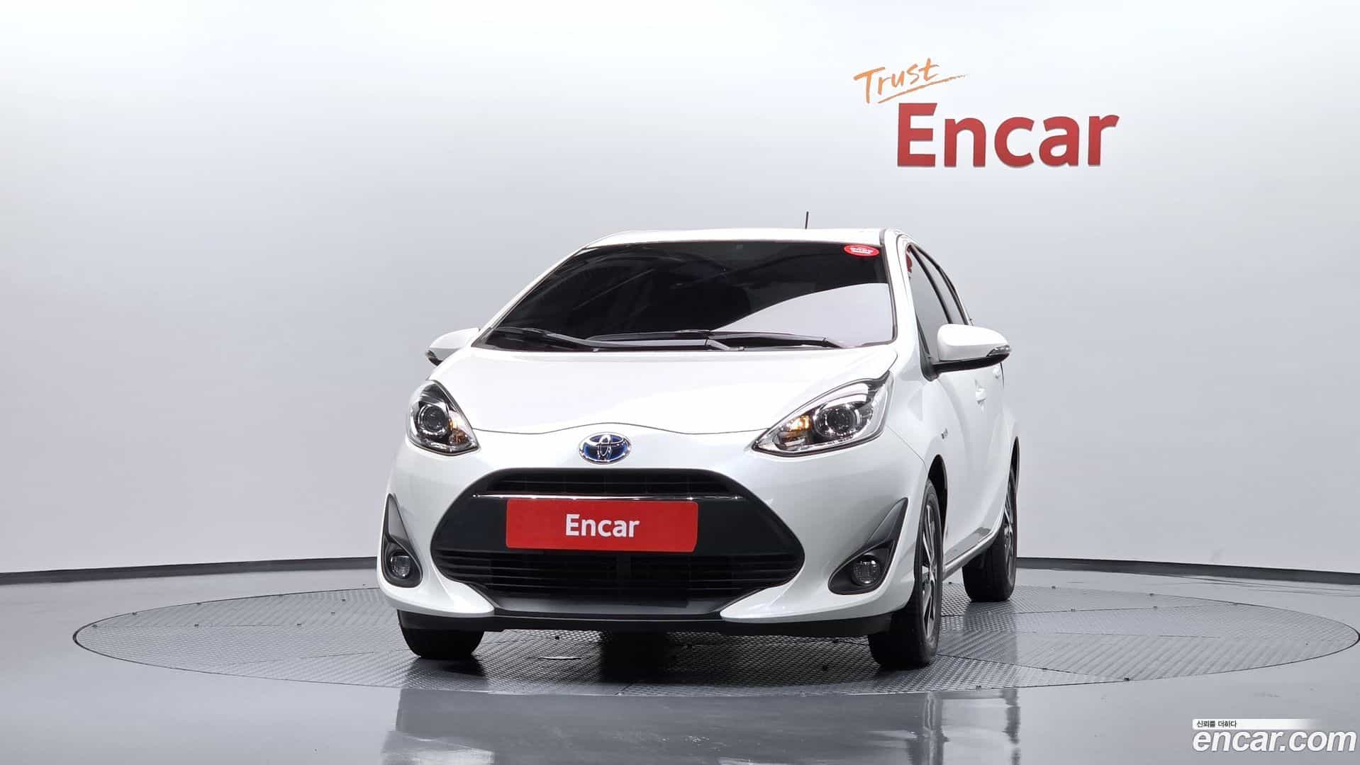 Prius Toyota 2019.11-OUTER-003