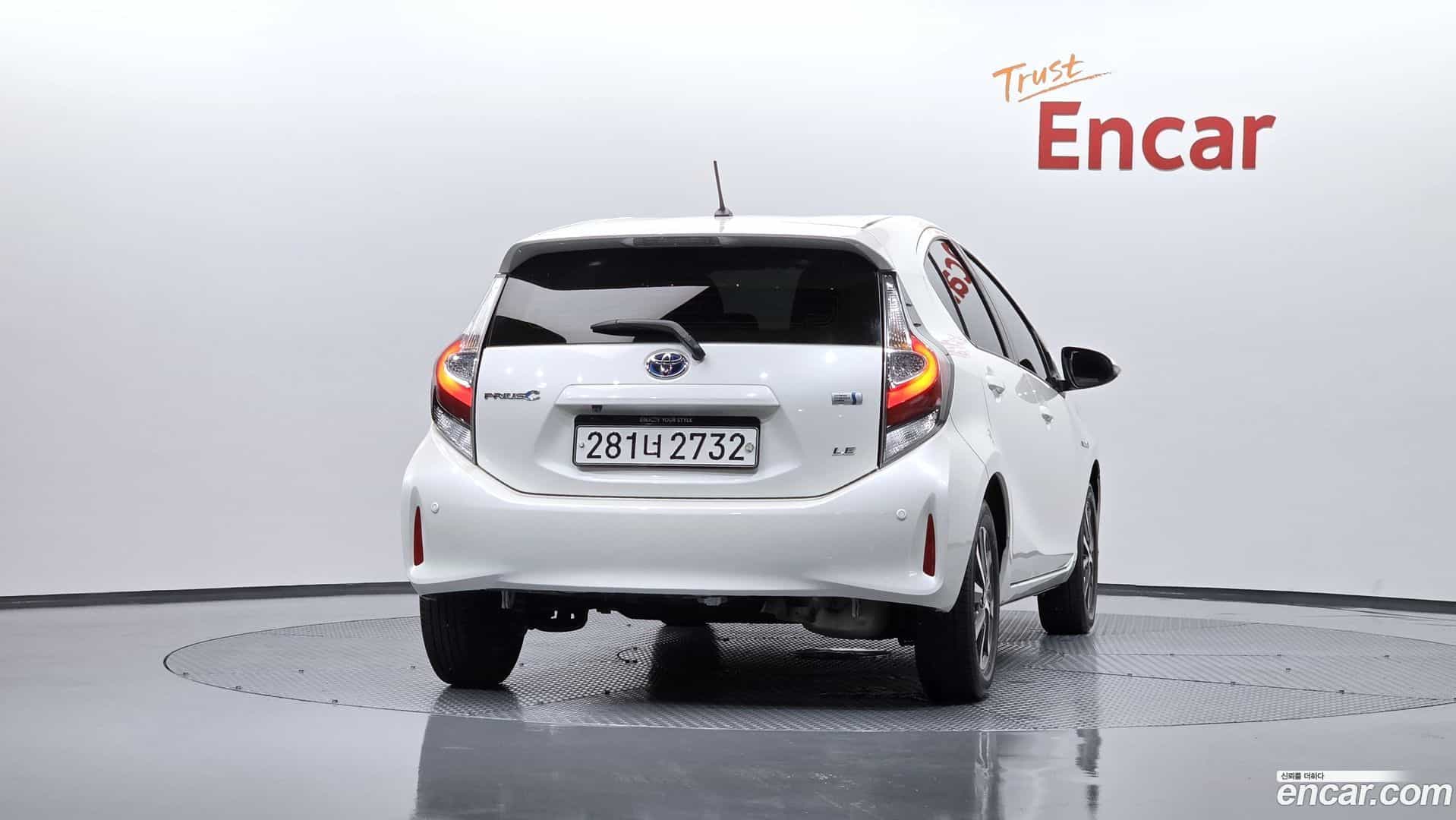 Prius Toyota 2019.11-OUTER-004
