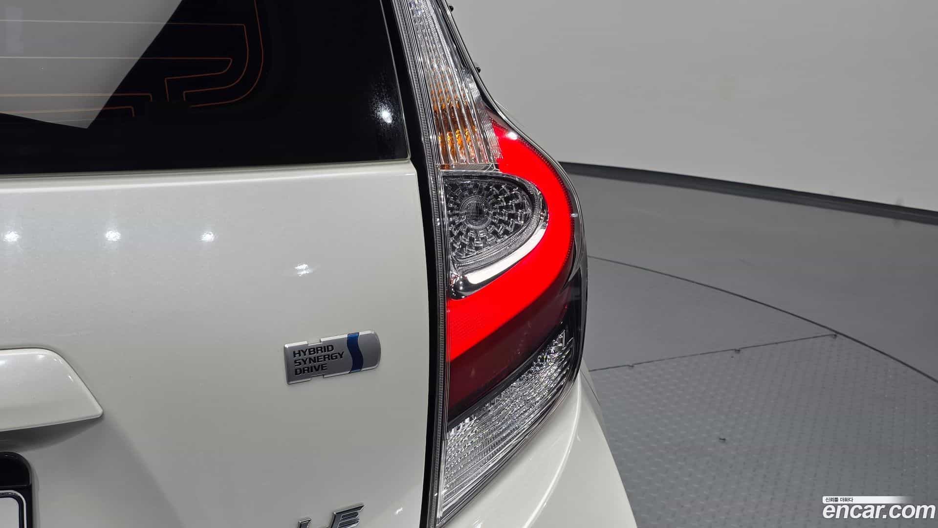 Prius Toyota 2019.11-OUTER-033