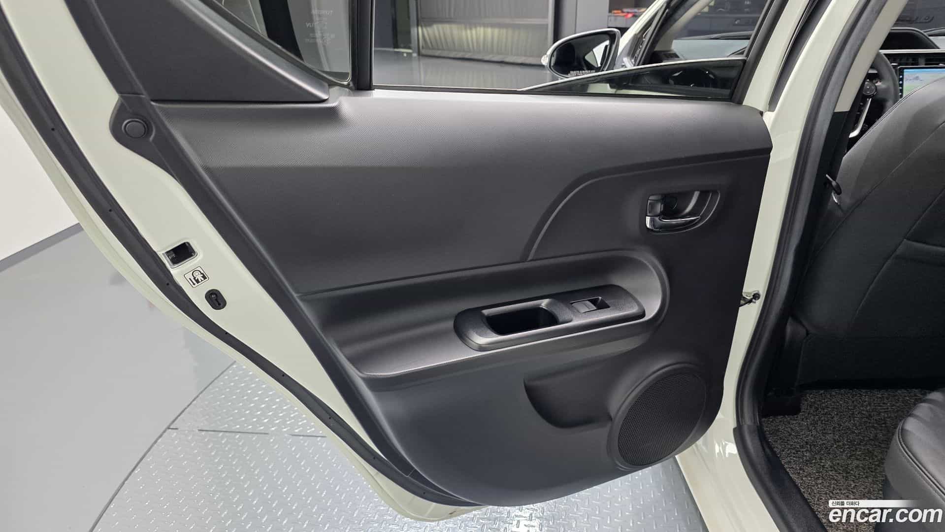 Prius Toyota 2019.11-INNER-035