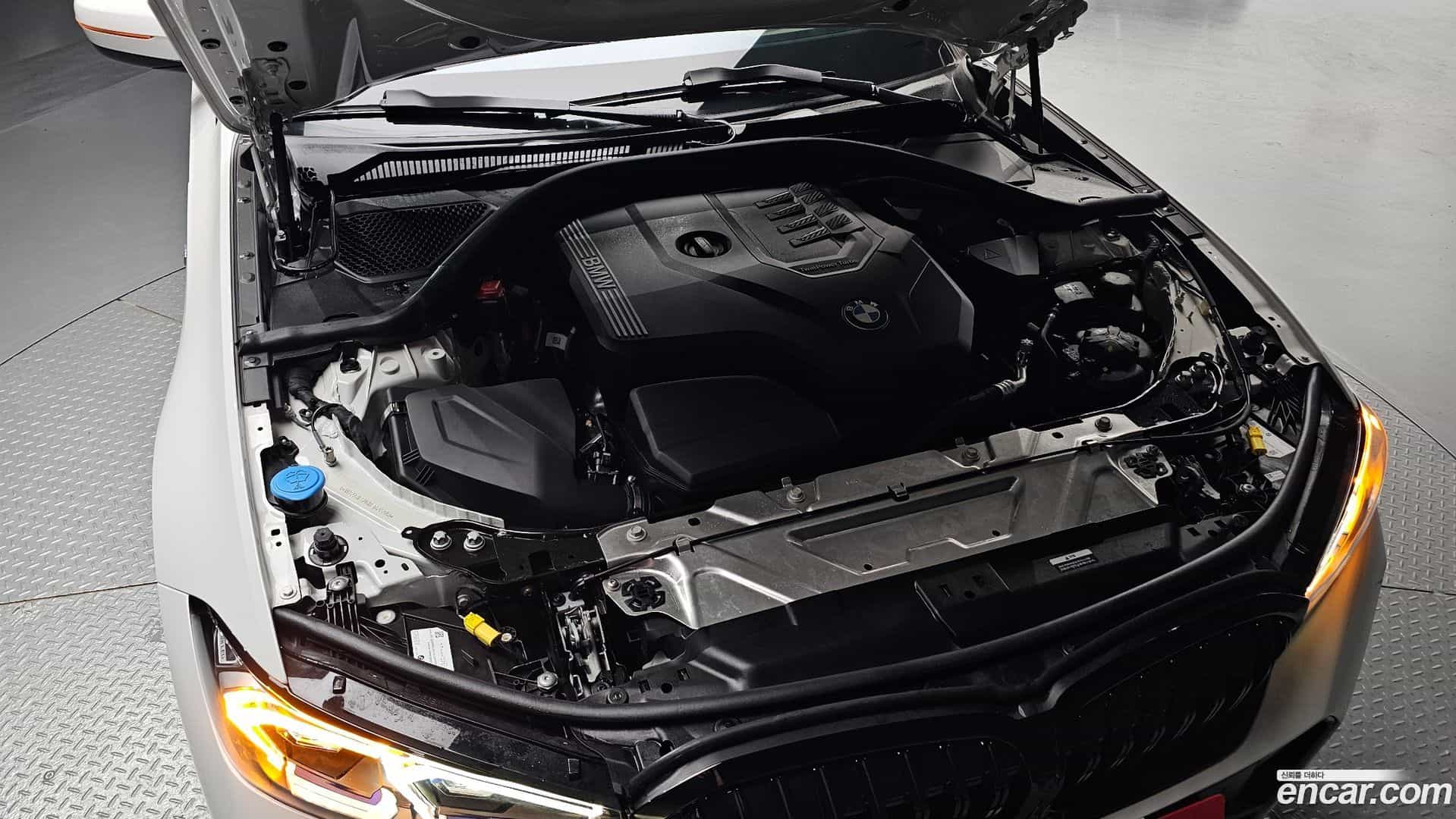 3-Series BMW 2024.9-OUTER-006