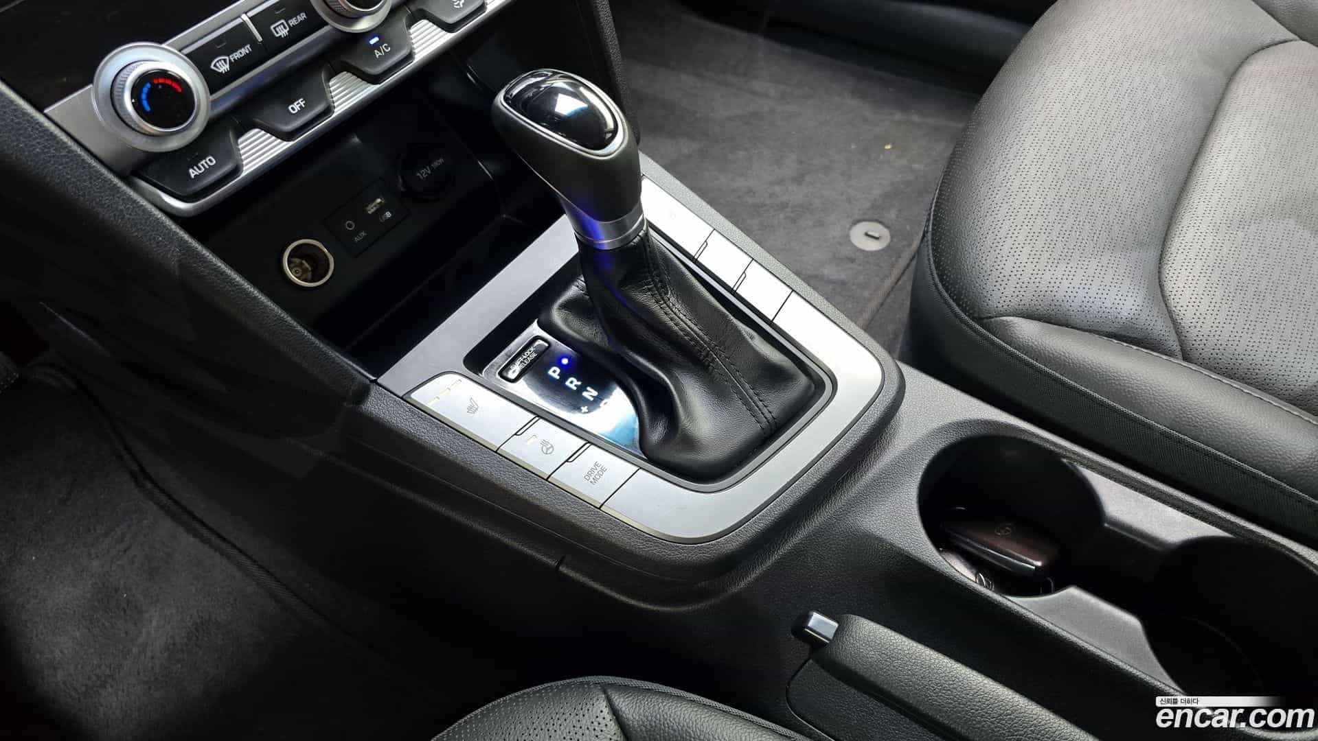 AVANTE Hyundai 2019.10-INNER-009