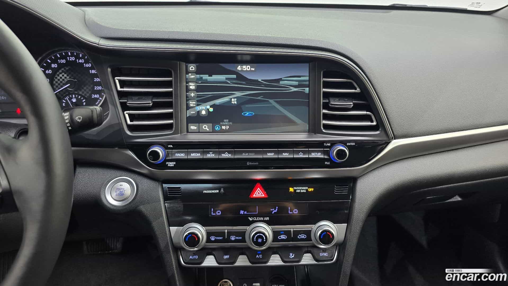 AVANTE Hyundai 2019.10-OPTION-018