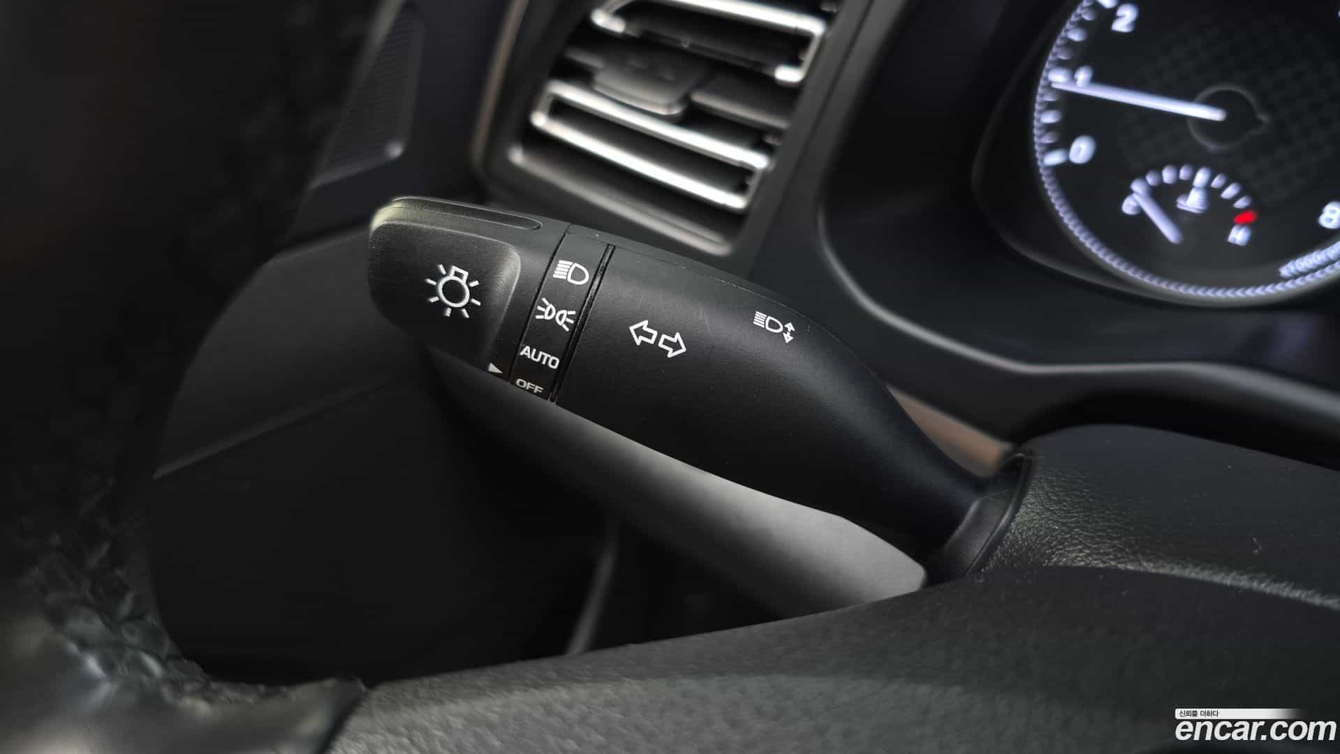 AVANTE Hyundai 2019.10-OPTION-022
