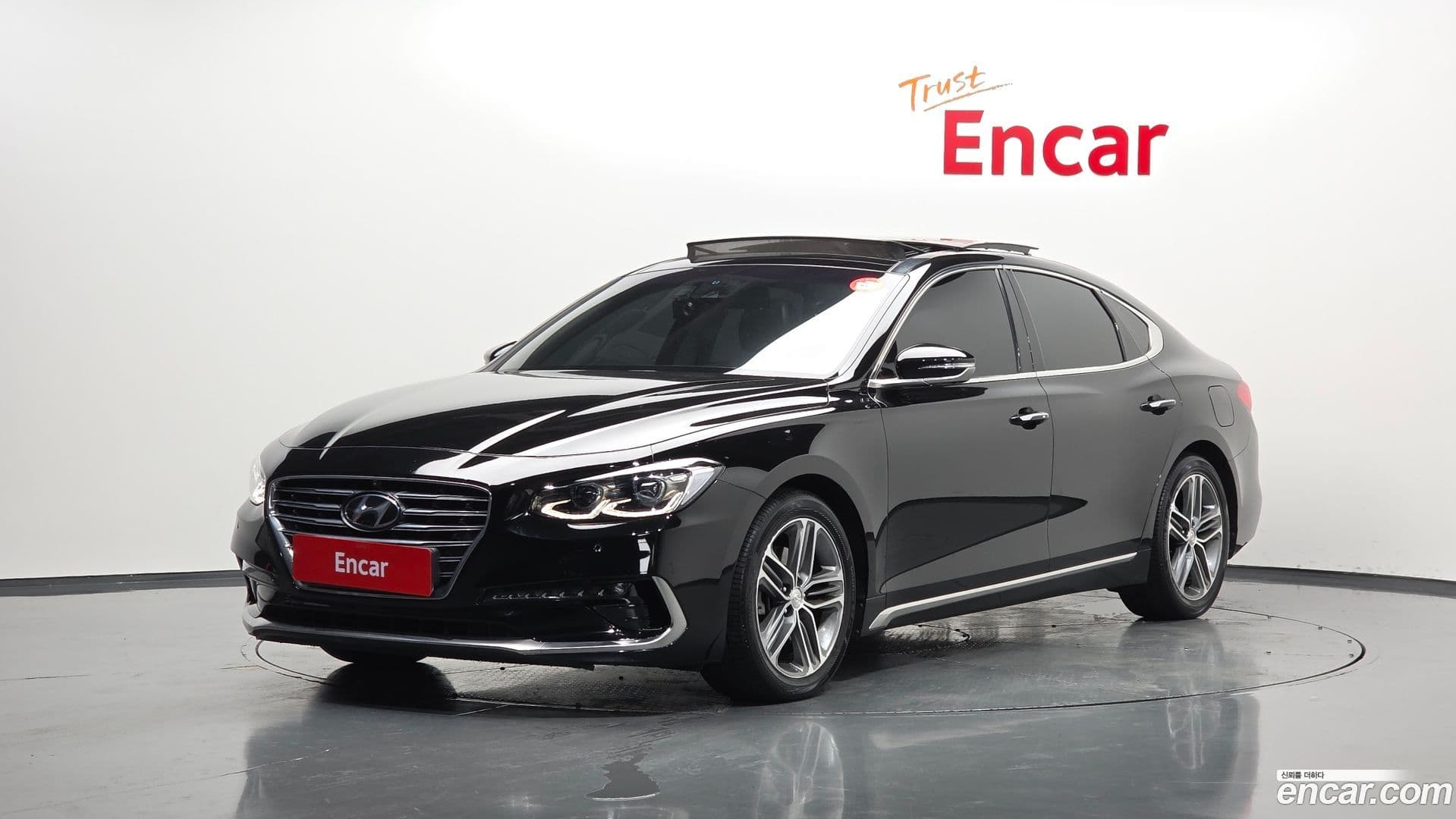 Main__Slider__Photo:Grandeur Hyundai 2019.5-0