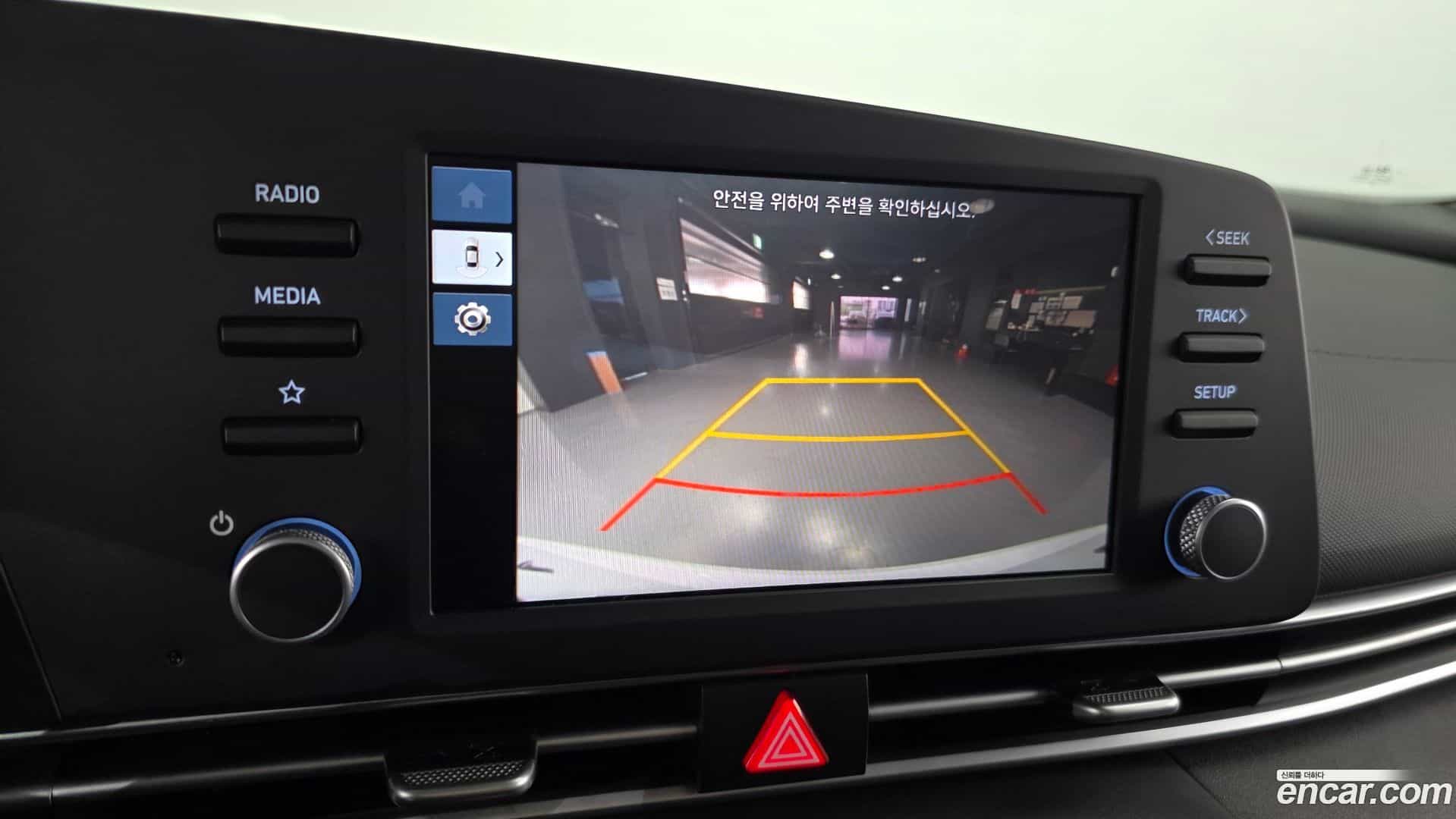 AVANTE Hyundai 2022.6-OPTION-019