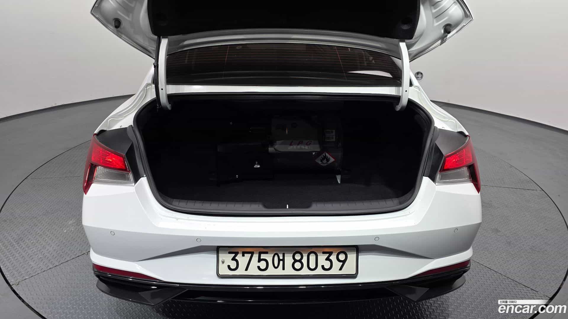 AVANTE Hyundai 2022.6-OPTION-024