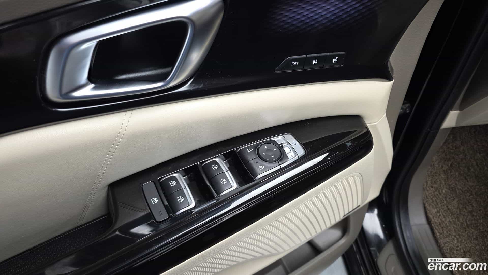 Canival Kia 2022.8-OPTION-042