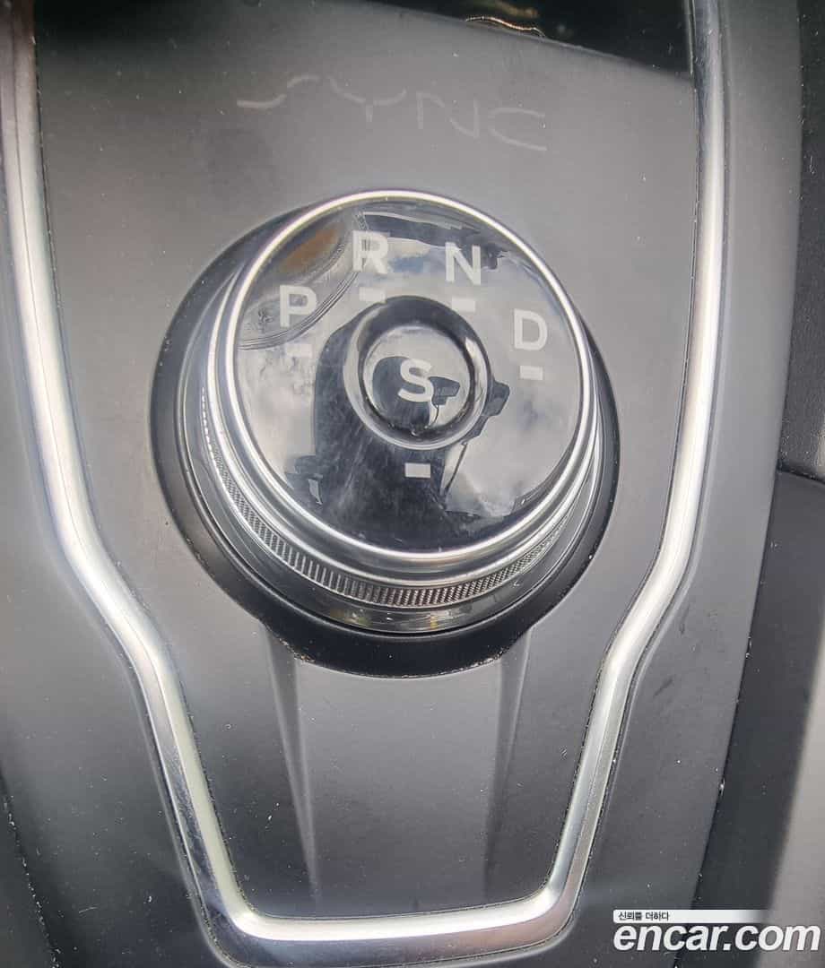 Mondeo Ford 2020.11-INNER-009