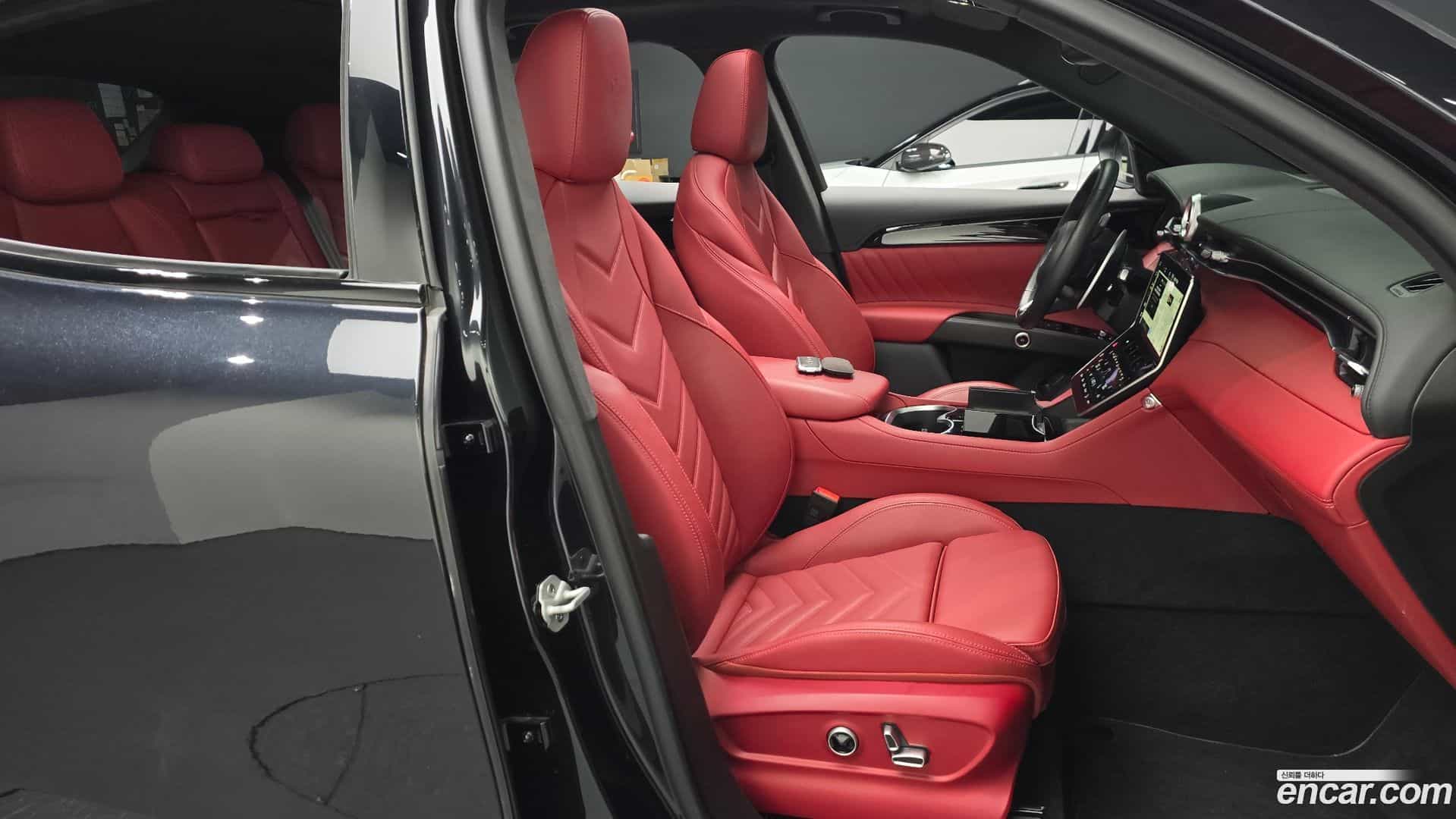Grecale Maserati 2025.4-INNER-036
