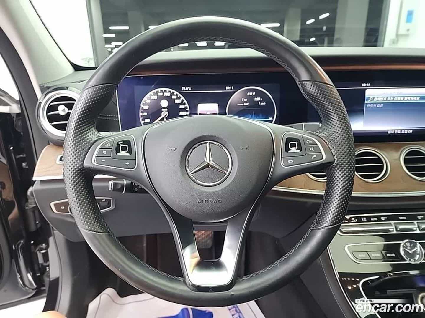 E-Class Mercedes-Benz 2017.1-INNER-009