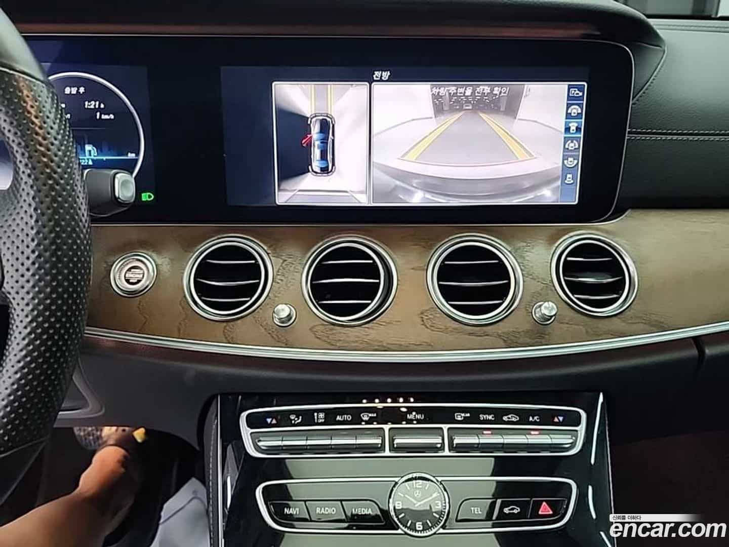 E-Class Mercedes-Benz 2017.1-INNER-010