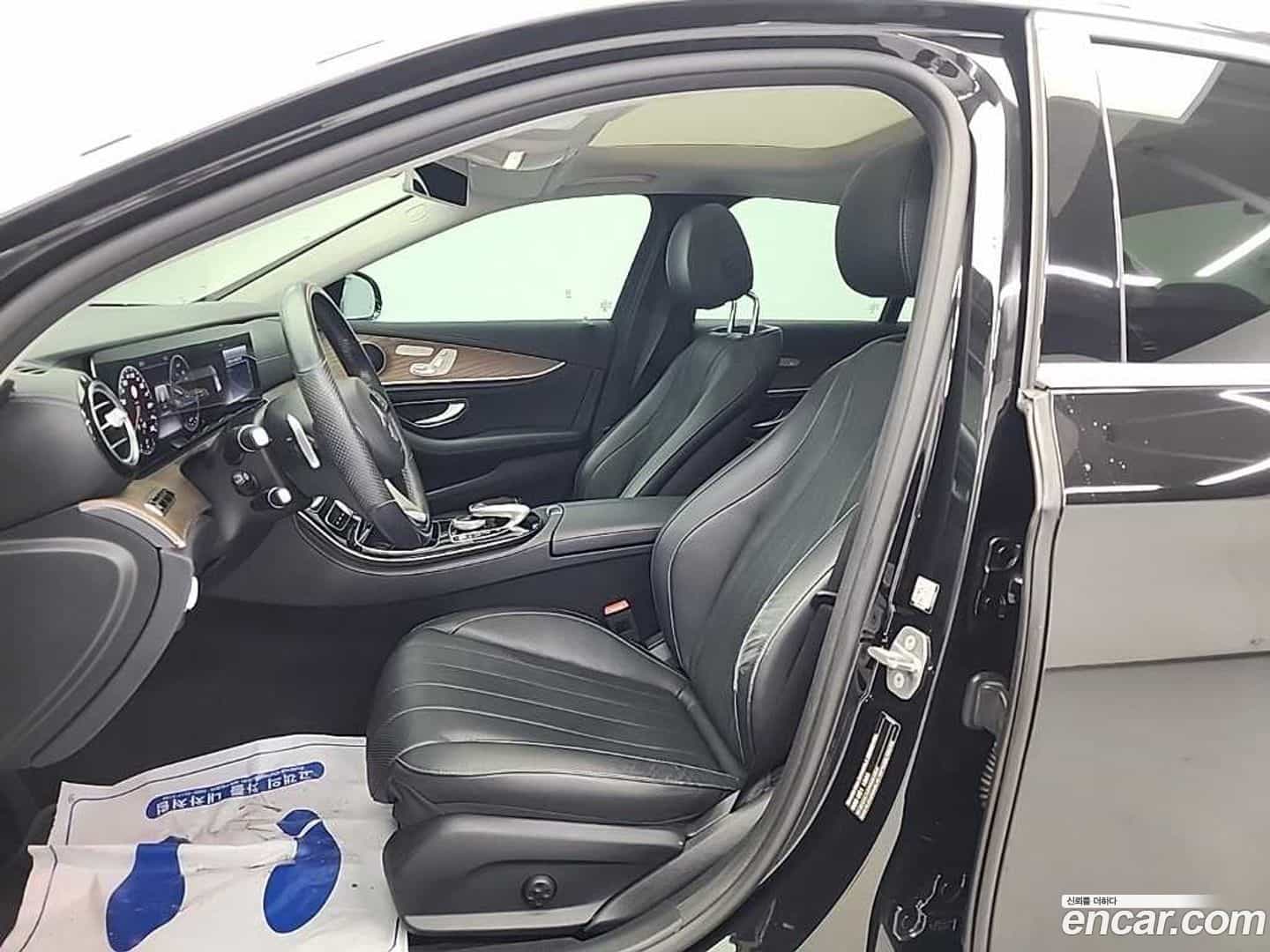 E-Class Mercedes-Benz 2017.1-OPTION-015