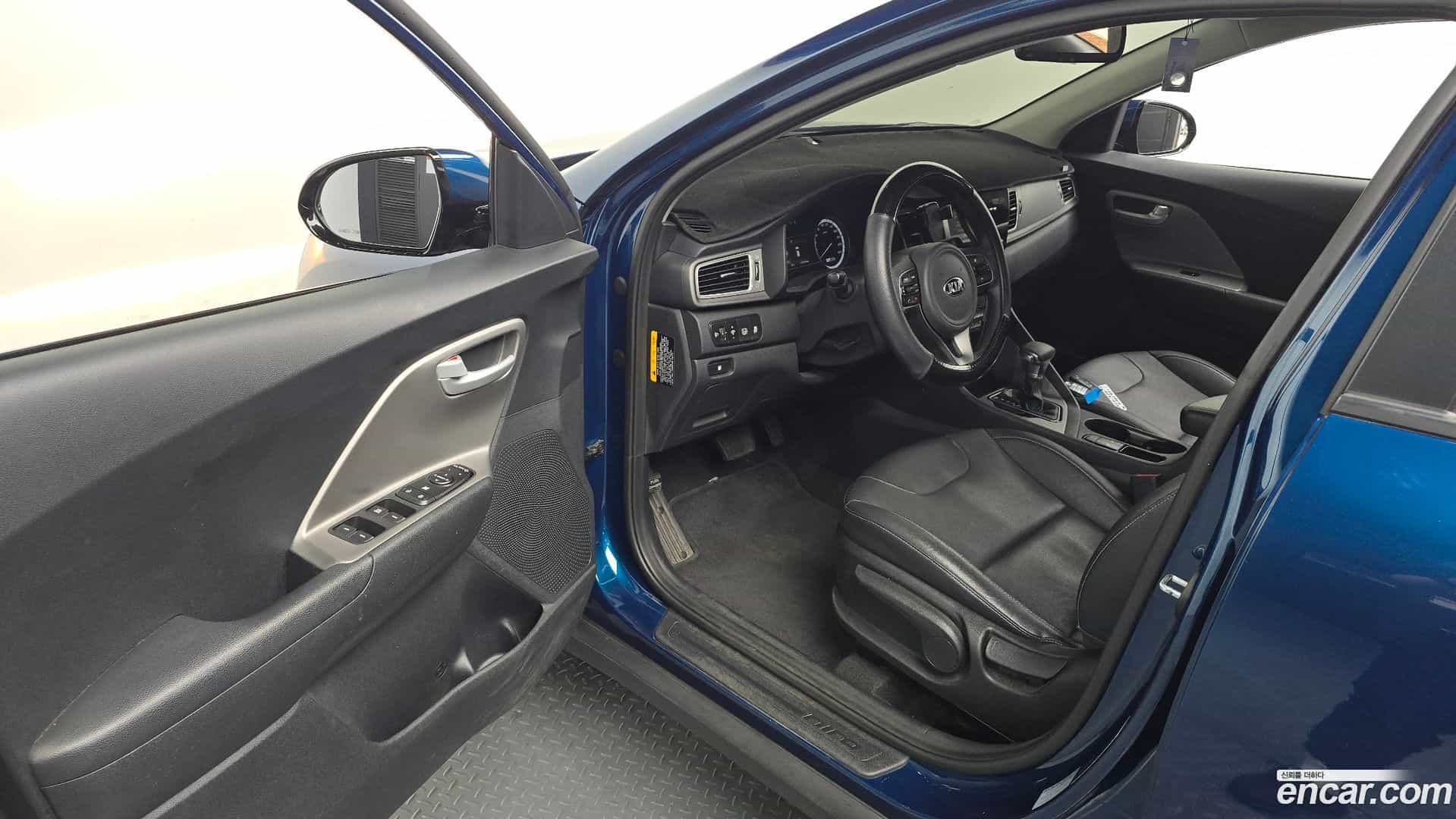 Niro Kia 2019.1-INNER-010
