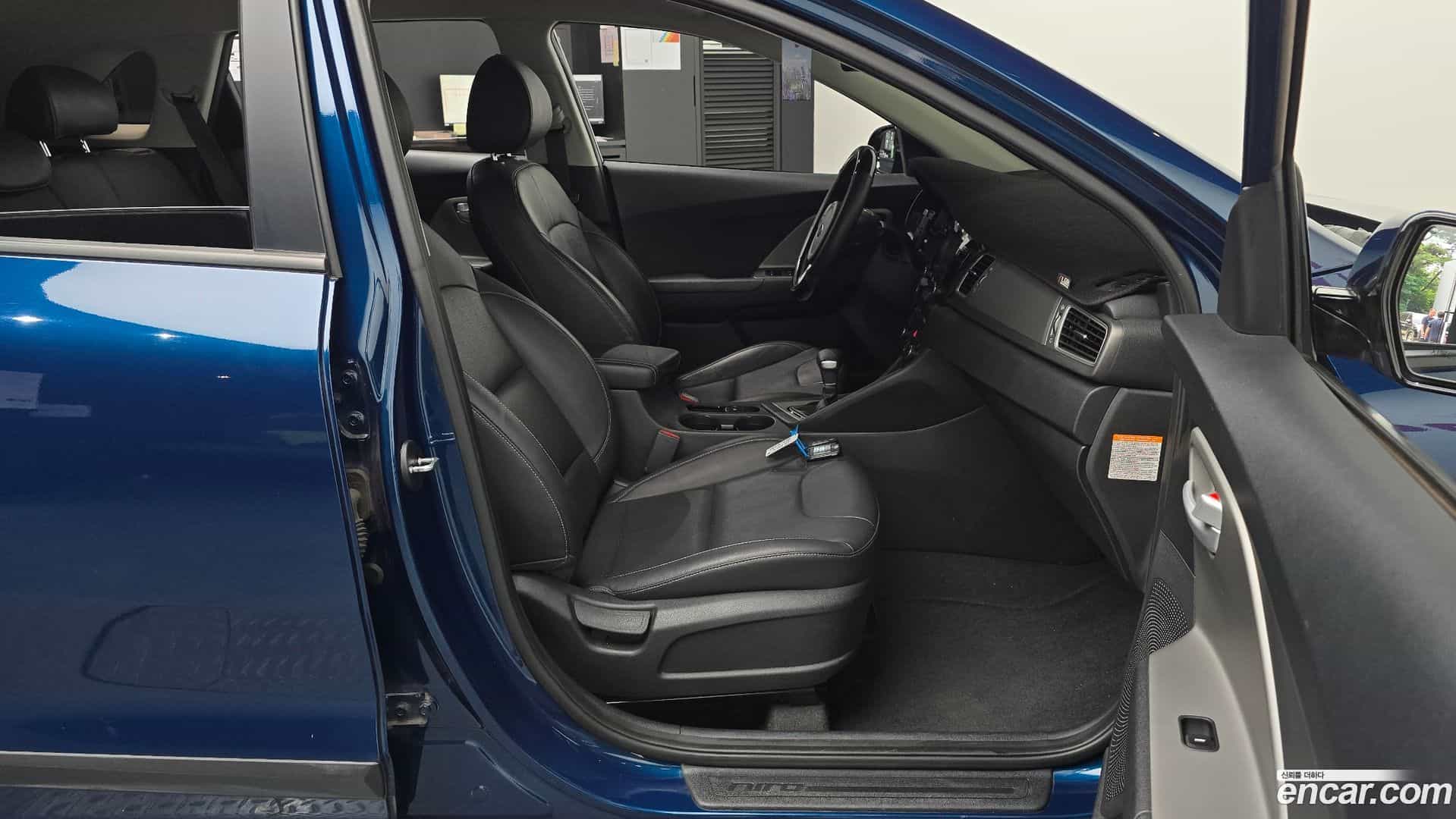 Niro Kia 2019.1-INNER-036