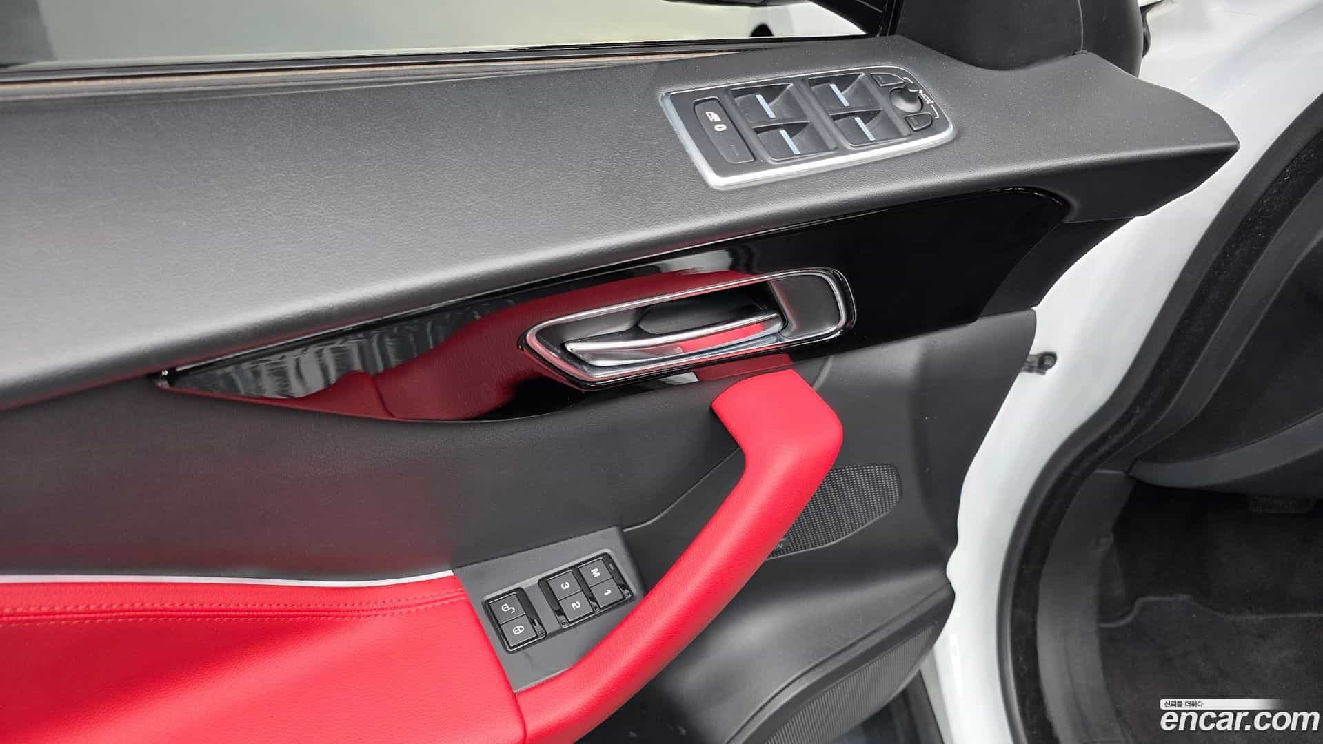 F-PACE Jaguar 2017.8-OPTION-024