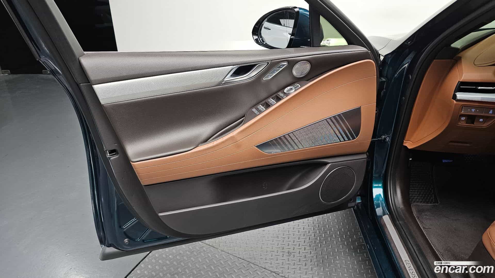G80 Genesis 2022.4-INNER-034