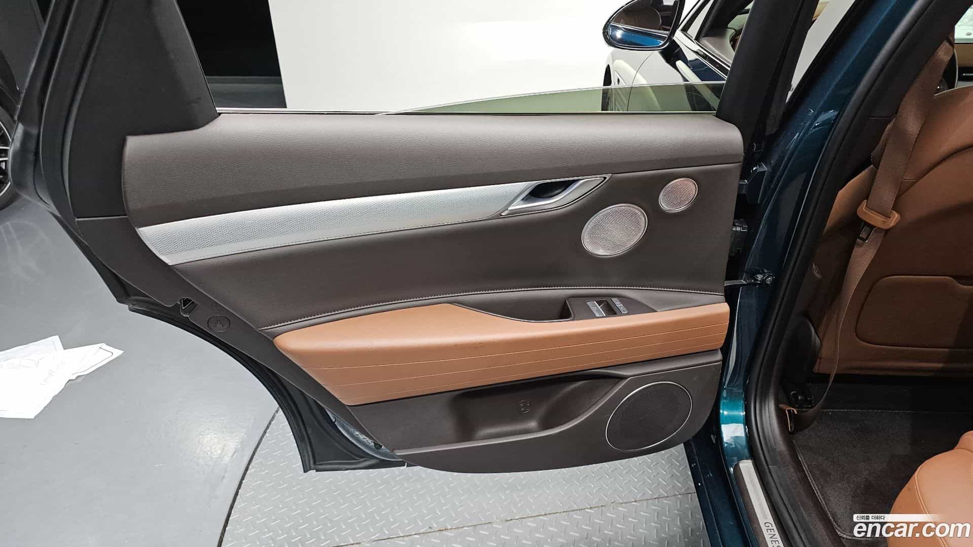 G80 Genesis 2022.4-INNER-035