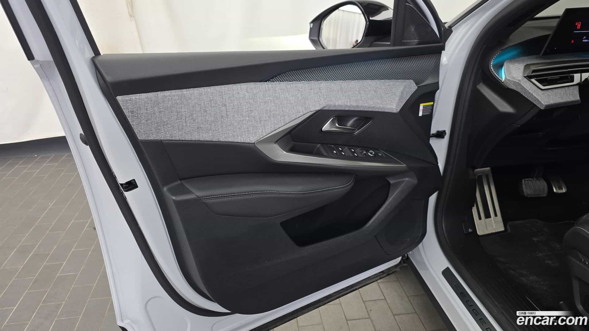 3008 Peugeot 2025.5-INNER-034