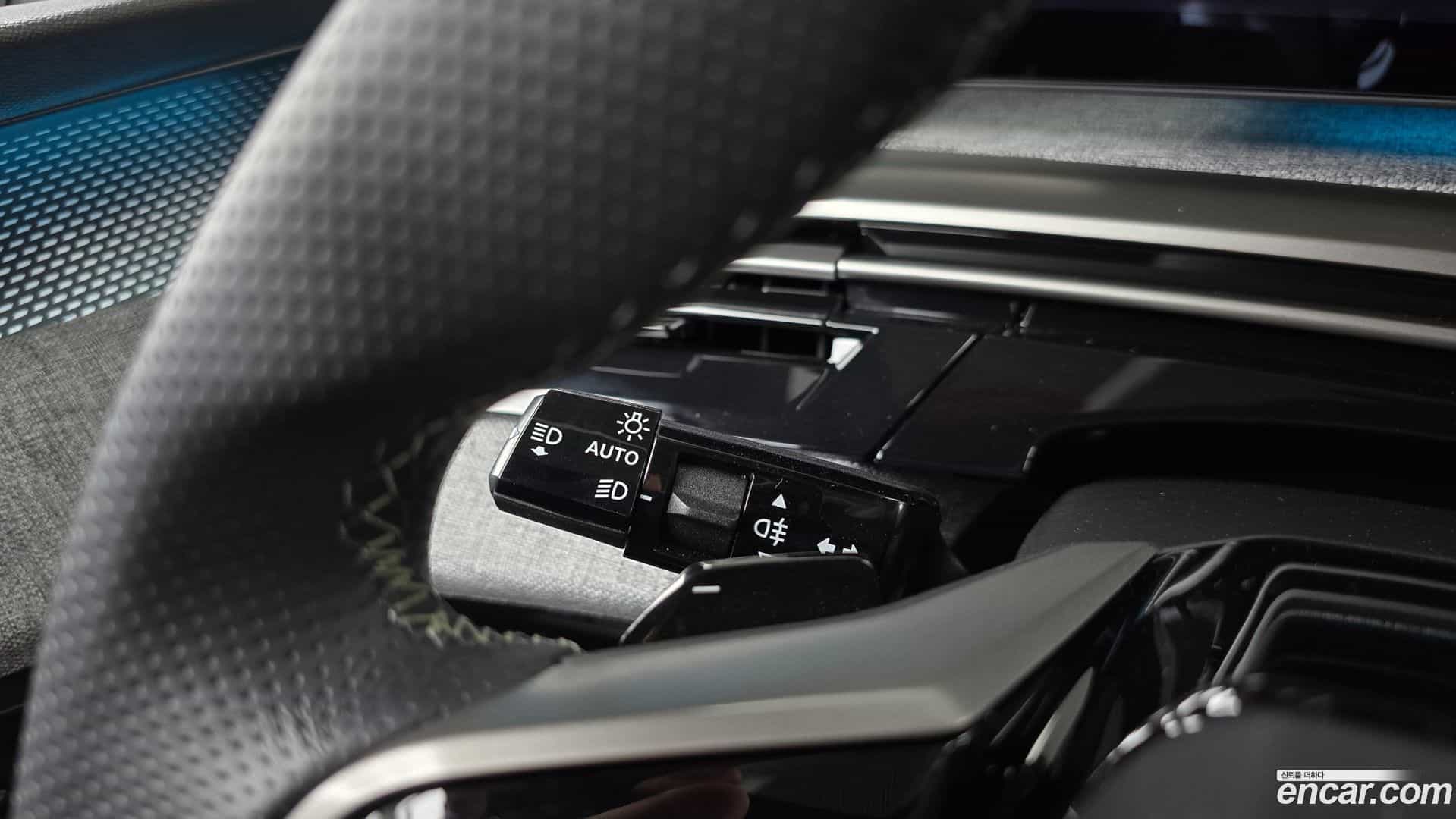 3008 Peugeot 2025.5-OPTION-043