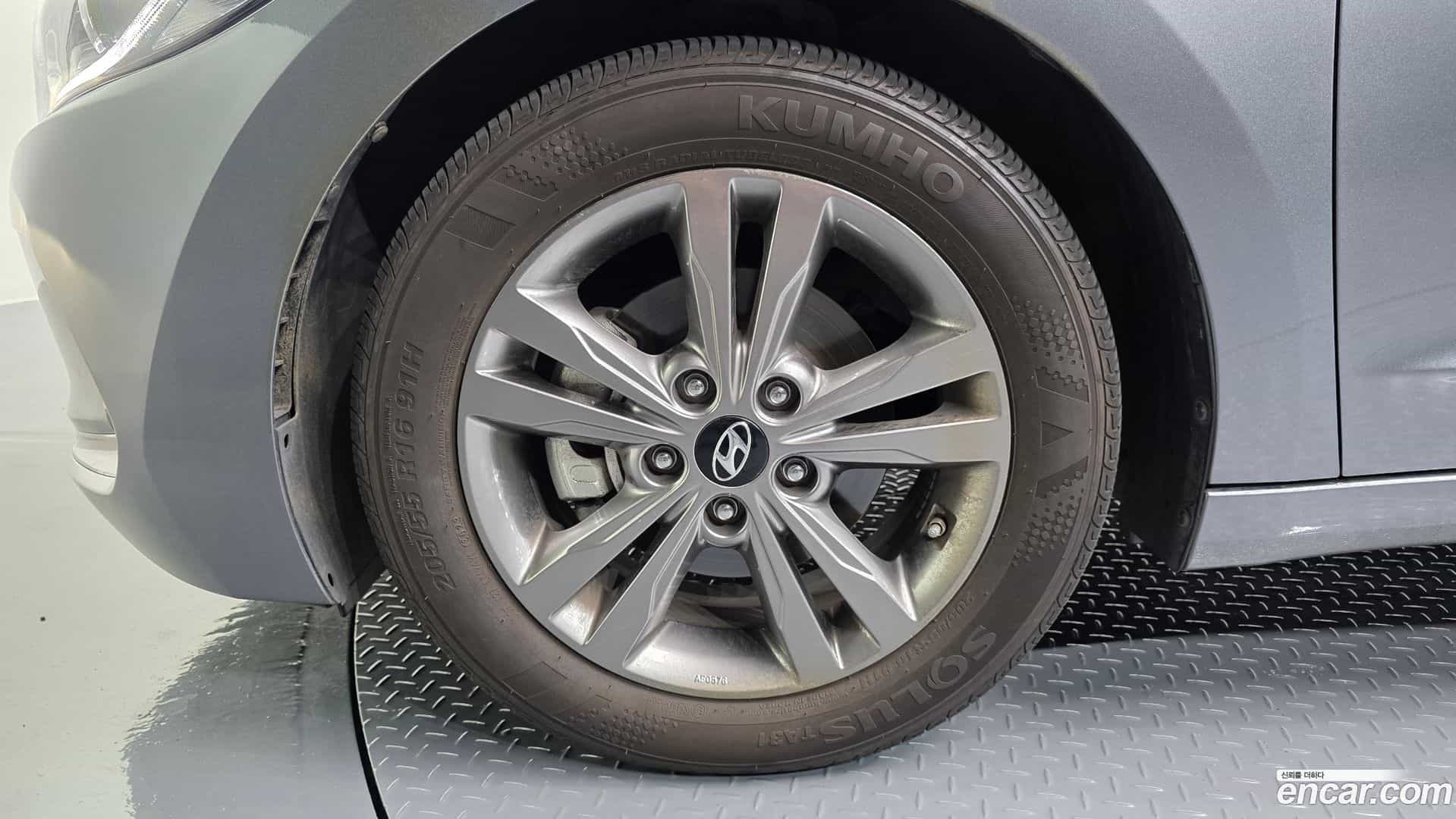 AVANTE Hyundai 2016.0-OUTER-005